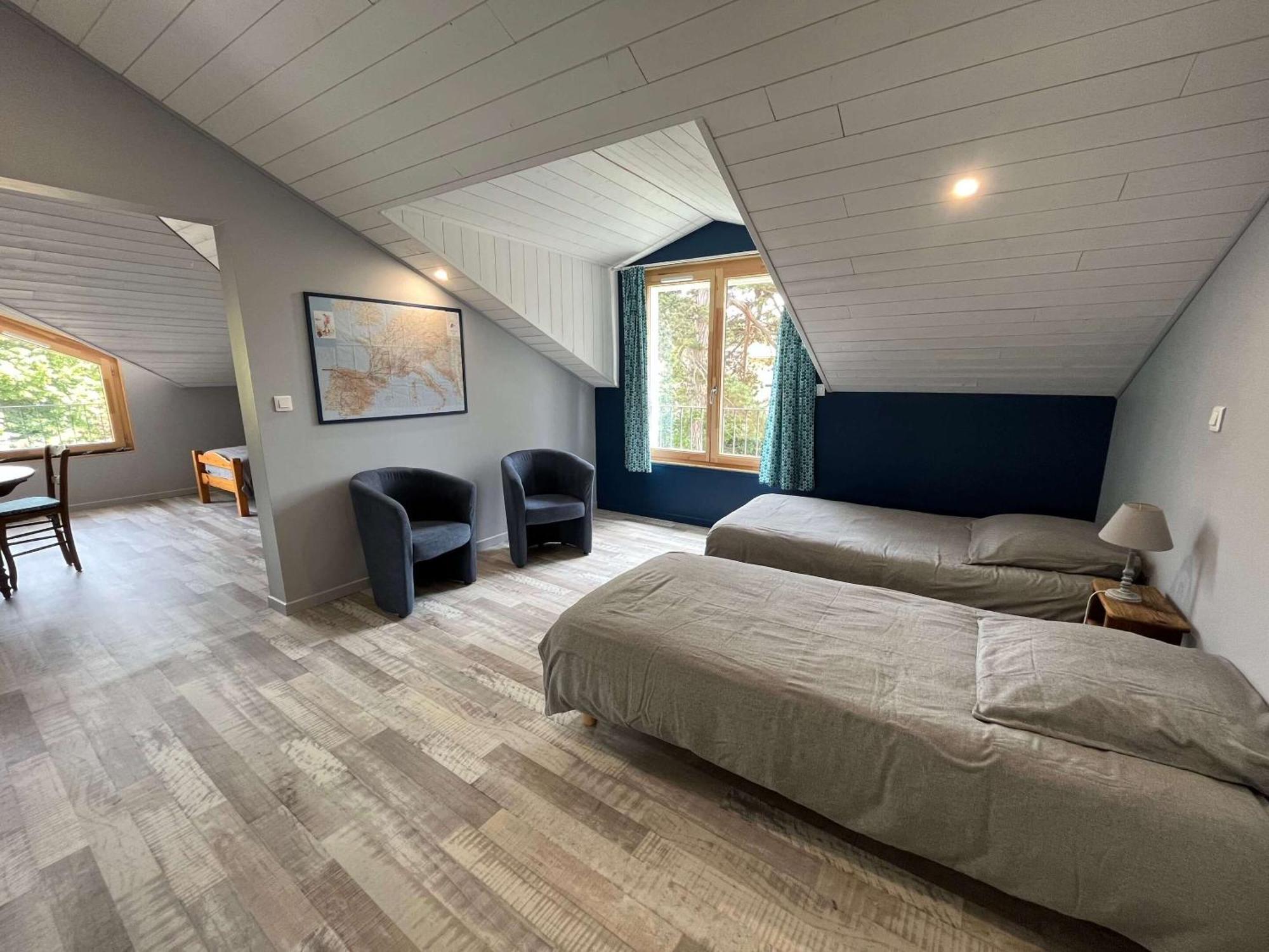 Chambre Familiale avec Salle de Bains Privative