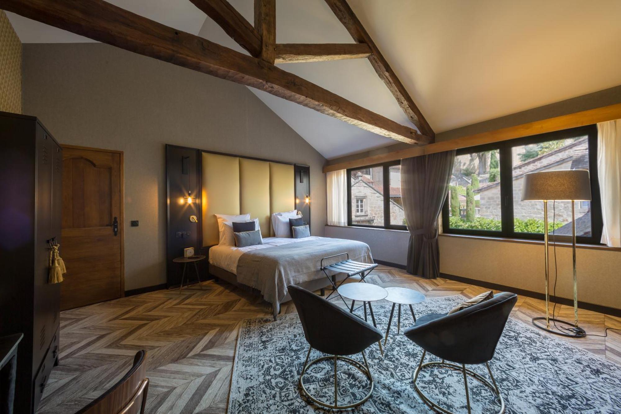 Family Suite with One Double Bed and Two Sofa Beds,1525200145:JPEG