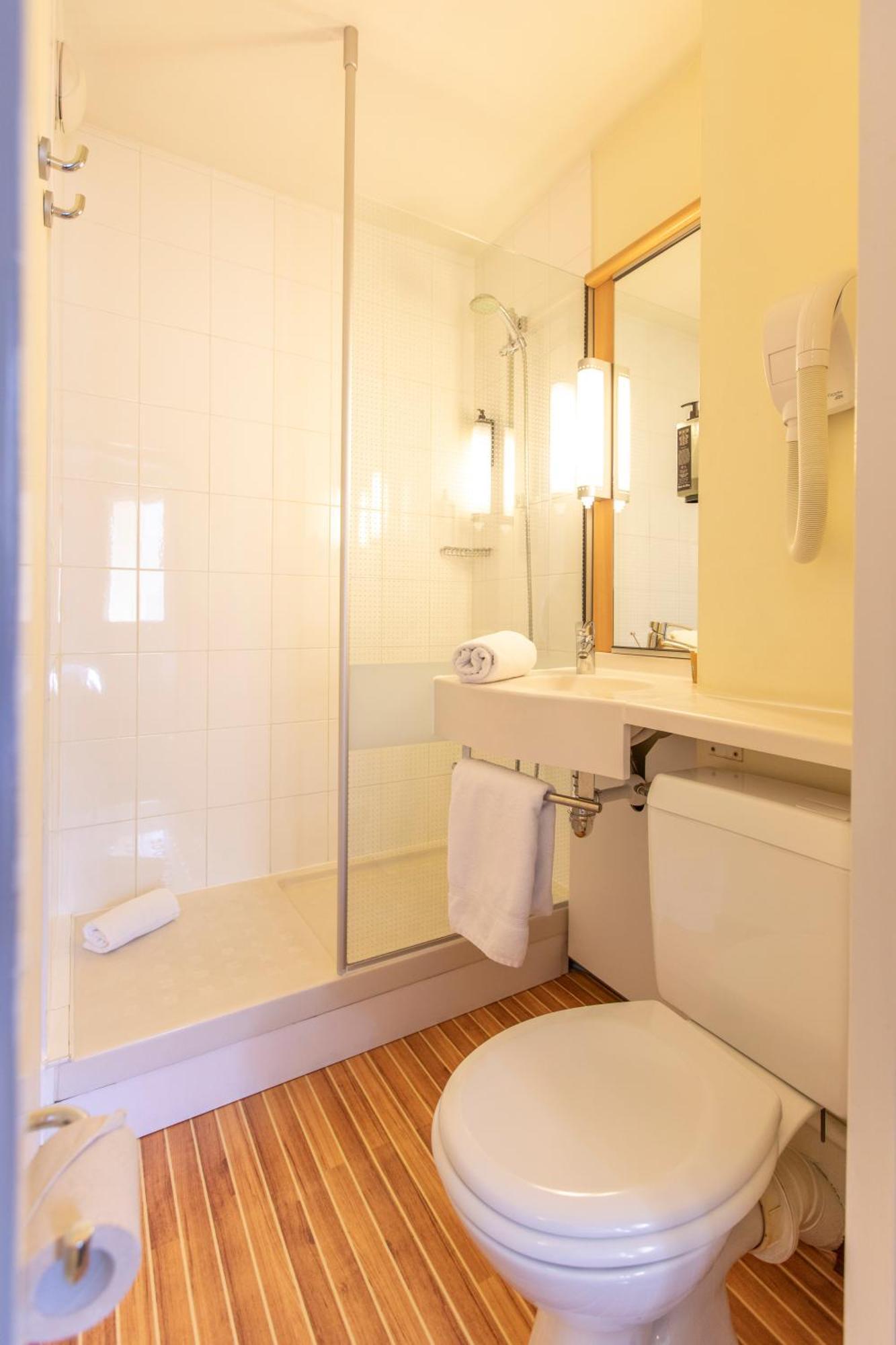 Standard Twin Room,1677871755:JPEG