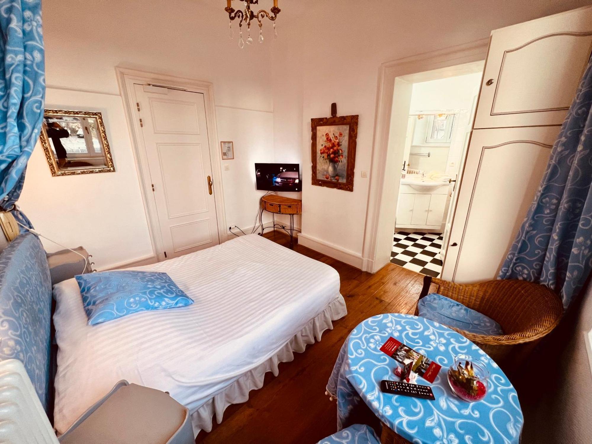 Romantic Double or Twin Room,1539851227:JPEG