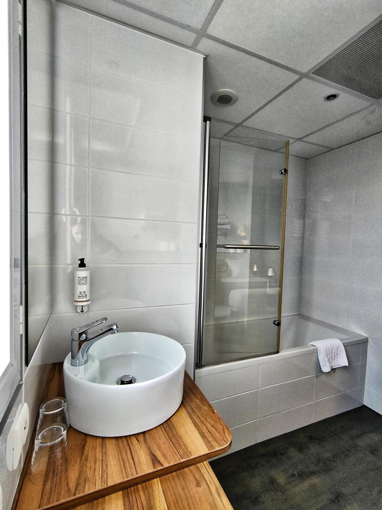 Comfort Queen Room