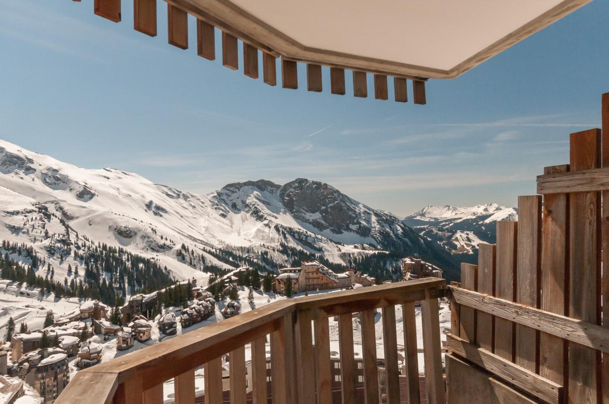 Studio (4 People) - Mountain View,1537952782:JPEG