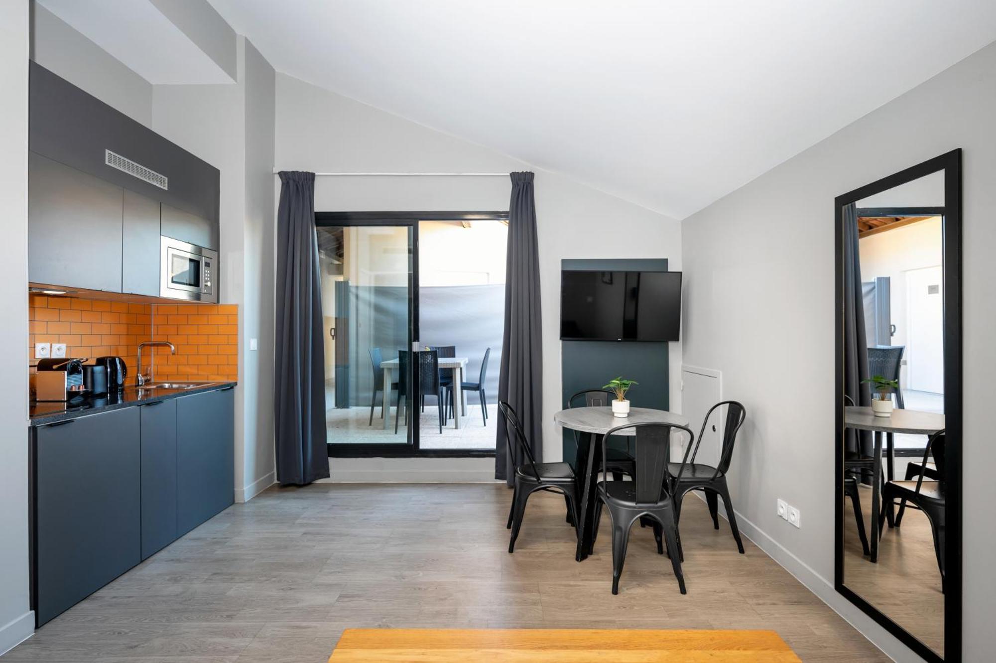 1 Bedroom Apartment Balcony