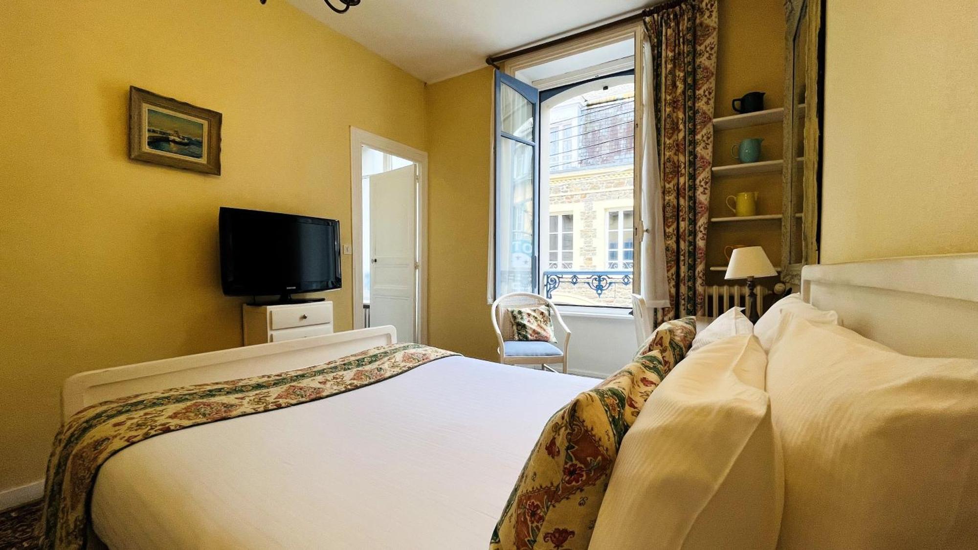 Double or Twin Room Street View
