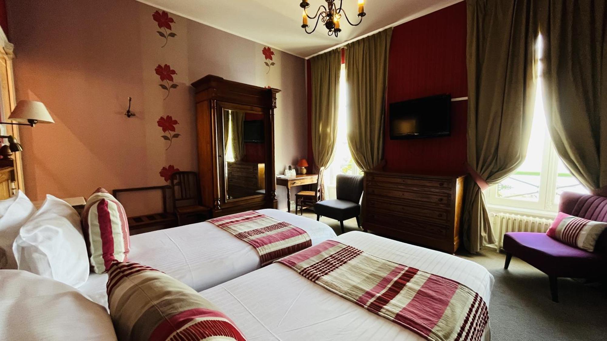 Double or Twin Room Sea View without Balcony