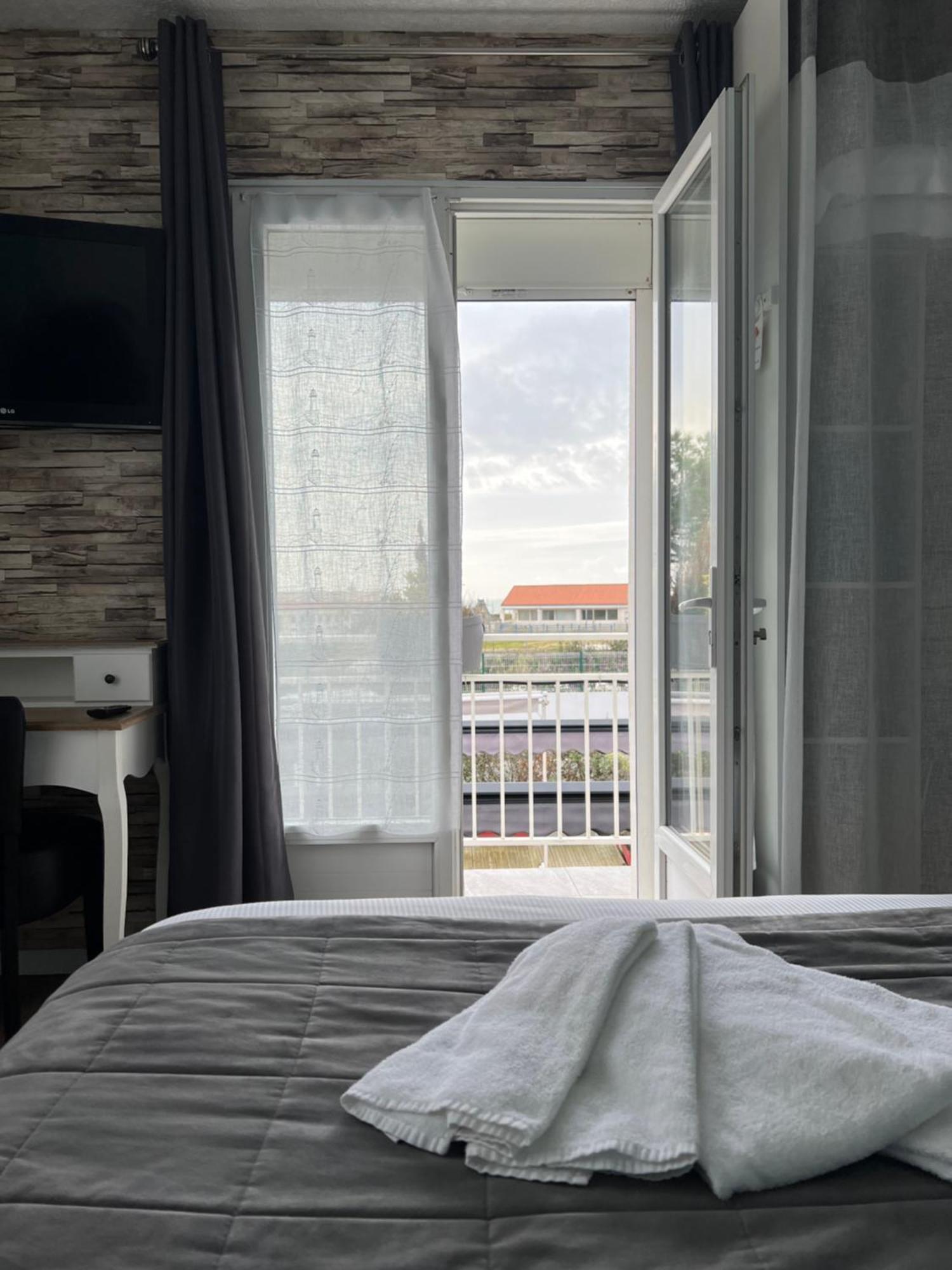 Double Room,1540930318:JPEG