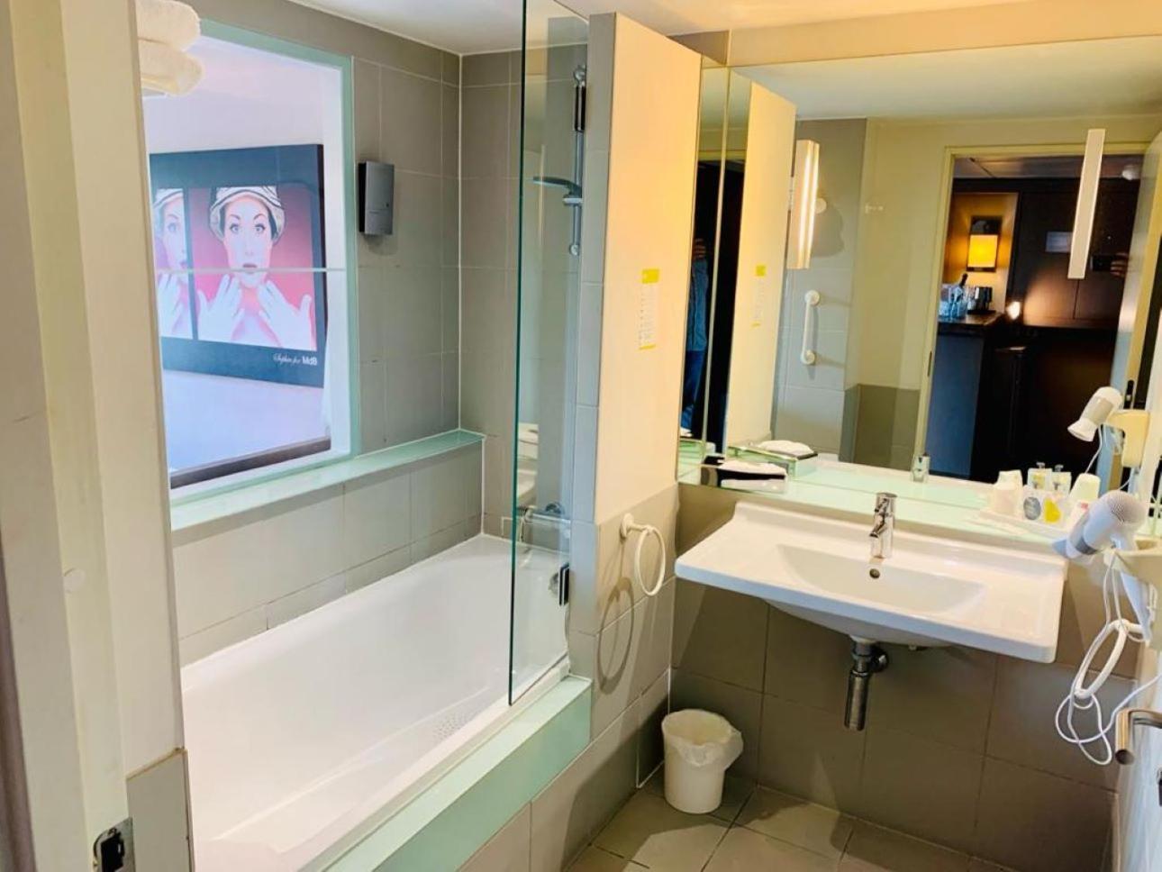 Standard Double Suite,1542048580:JPEG