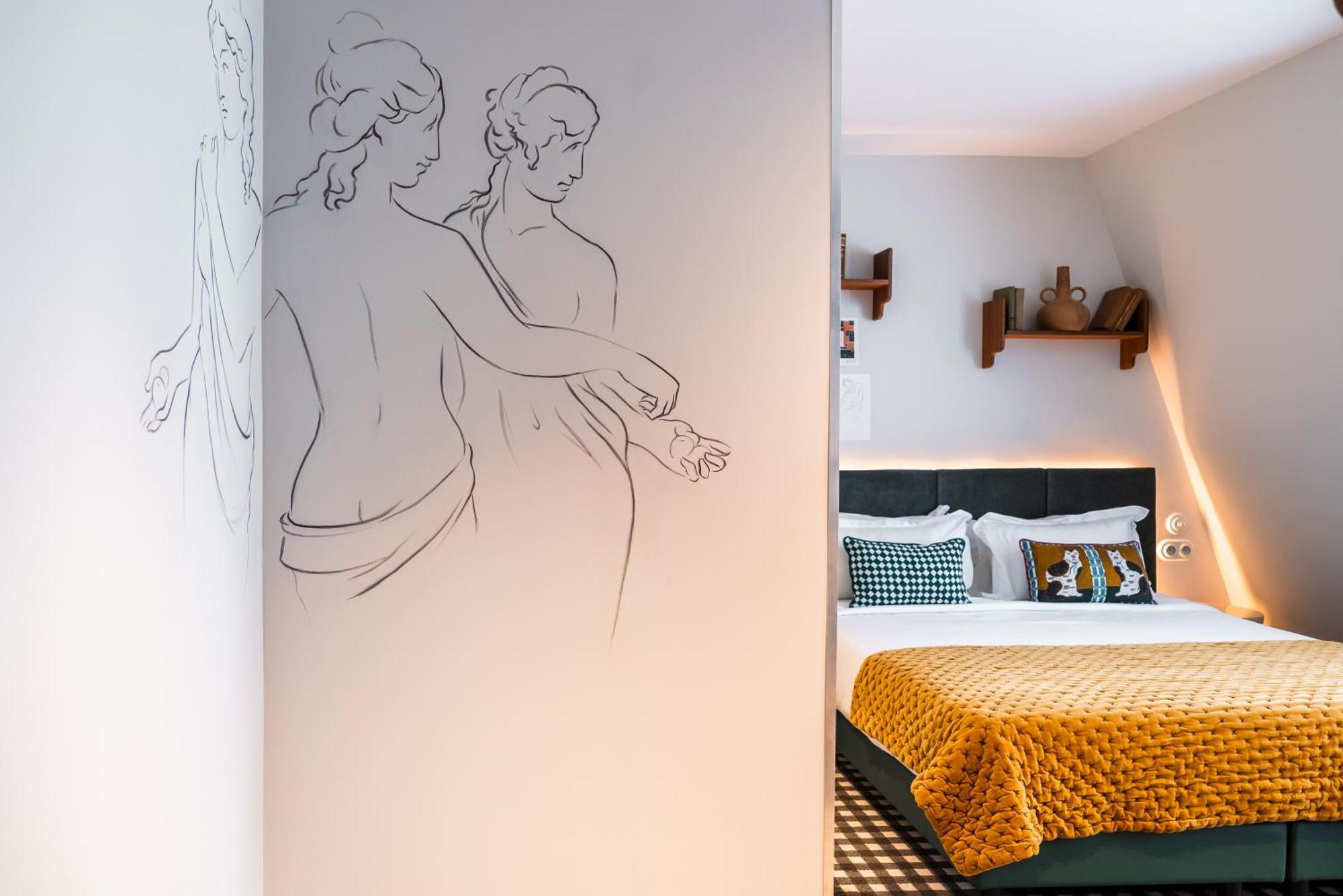 MEDIUM Double Superior Floor,1543318885:JPEG