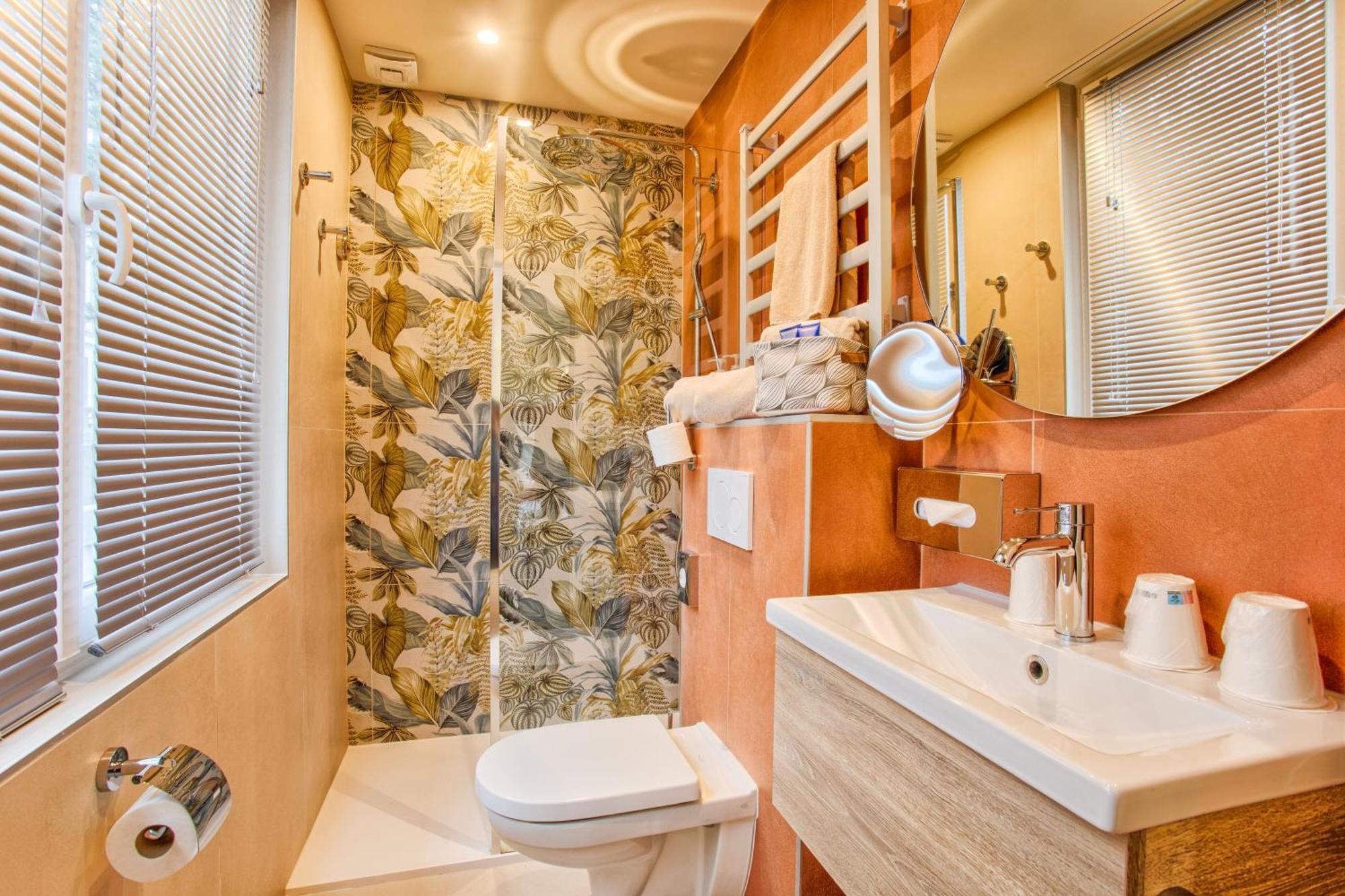 Large Double Room