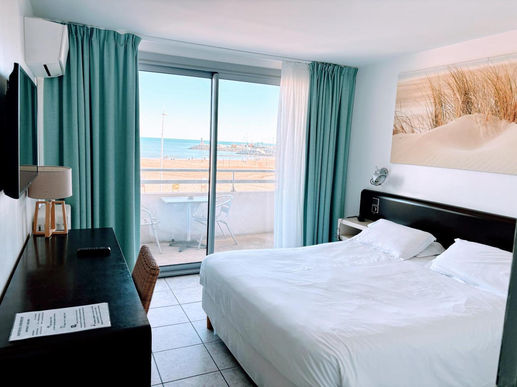 Double Room Facing the Sea,1543413475:JPEG