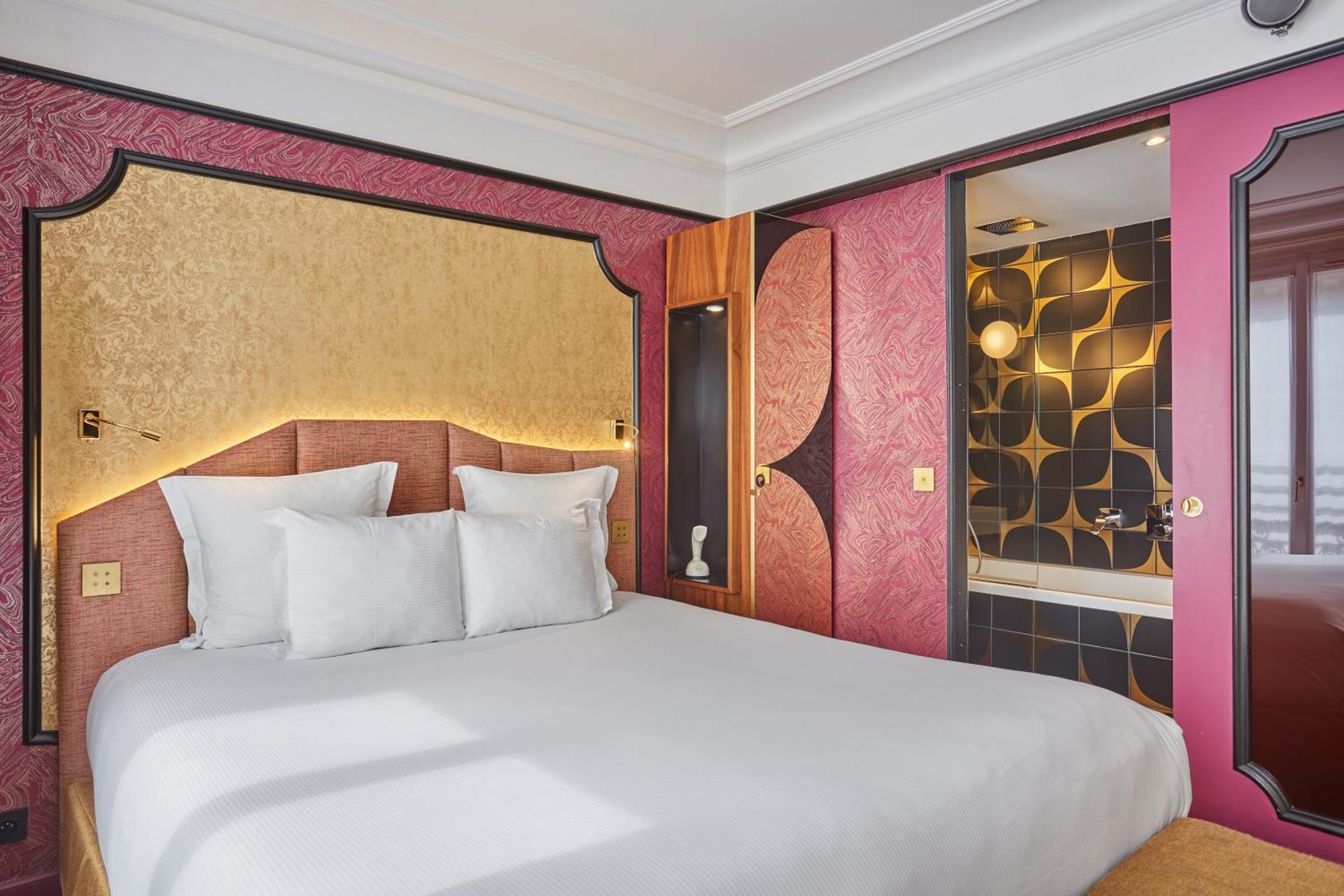 Deluxe Double or Twin Room "Light my Fire"