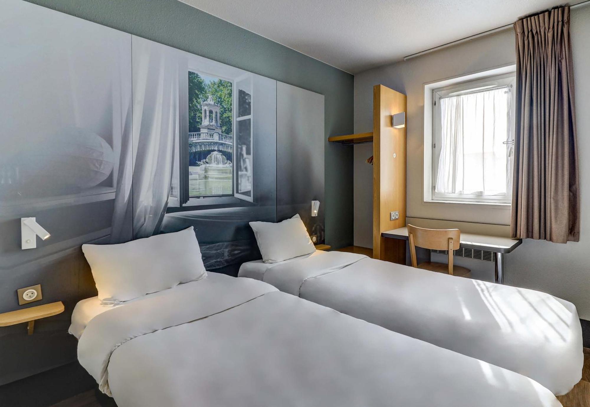 Twin Room,1545155722:JPEG