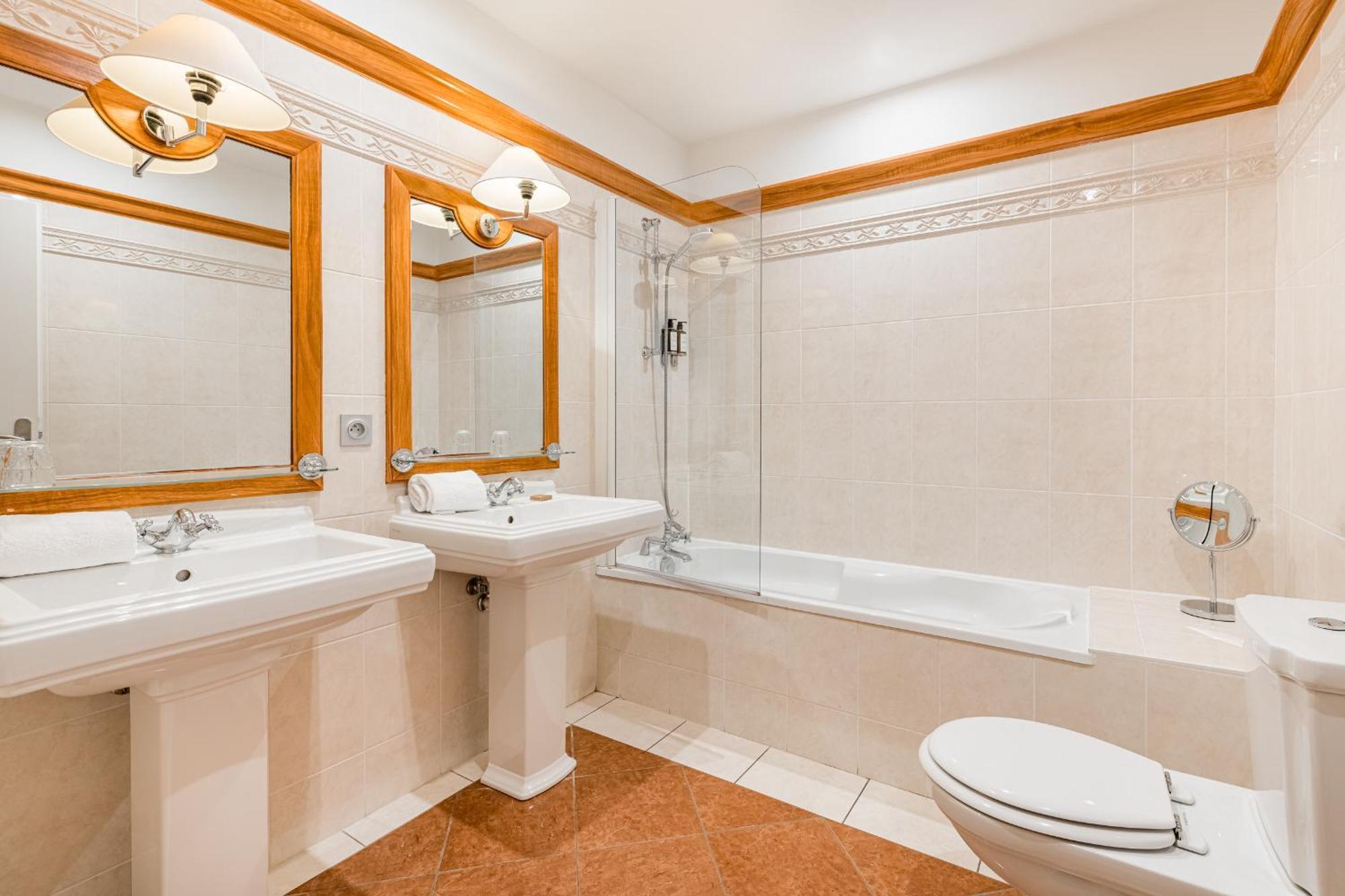 Habitación Triple con bañera