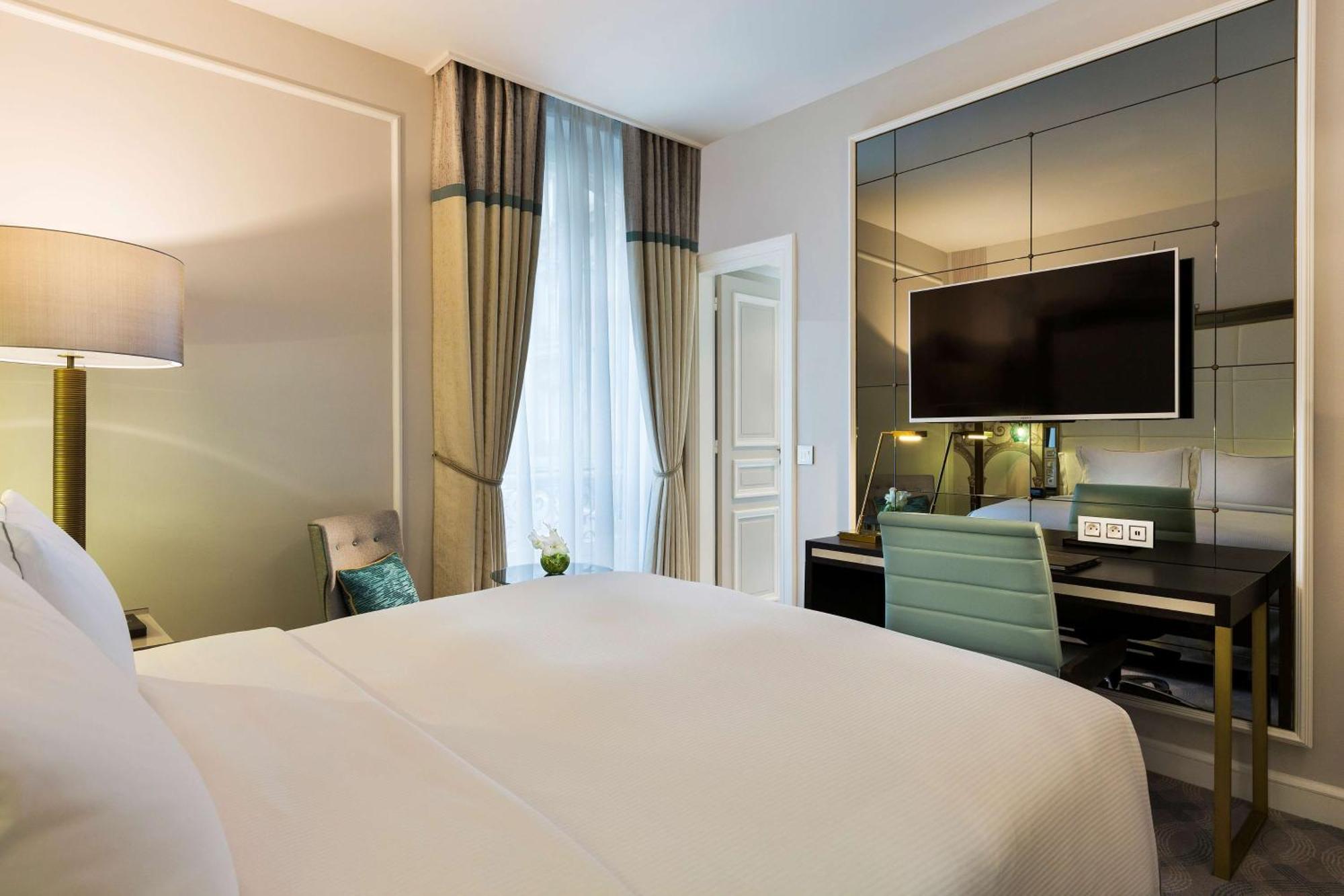 Deluxe Room,1548875446:JPEG