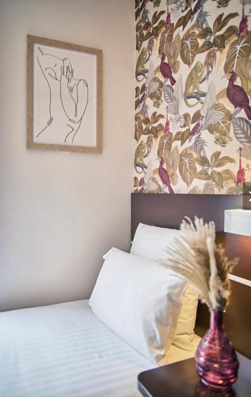 Single Room,1549514950:JPEG