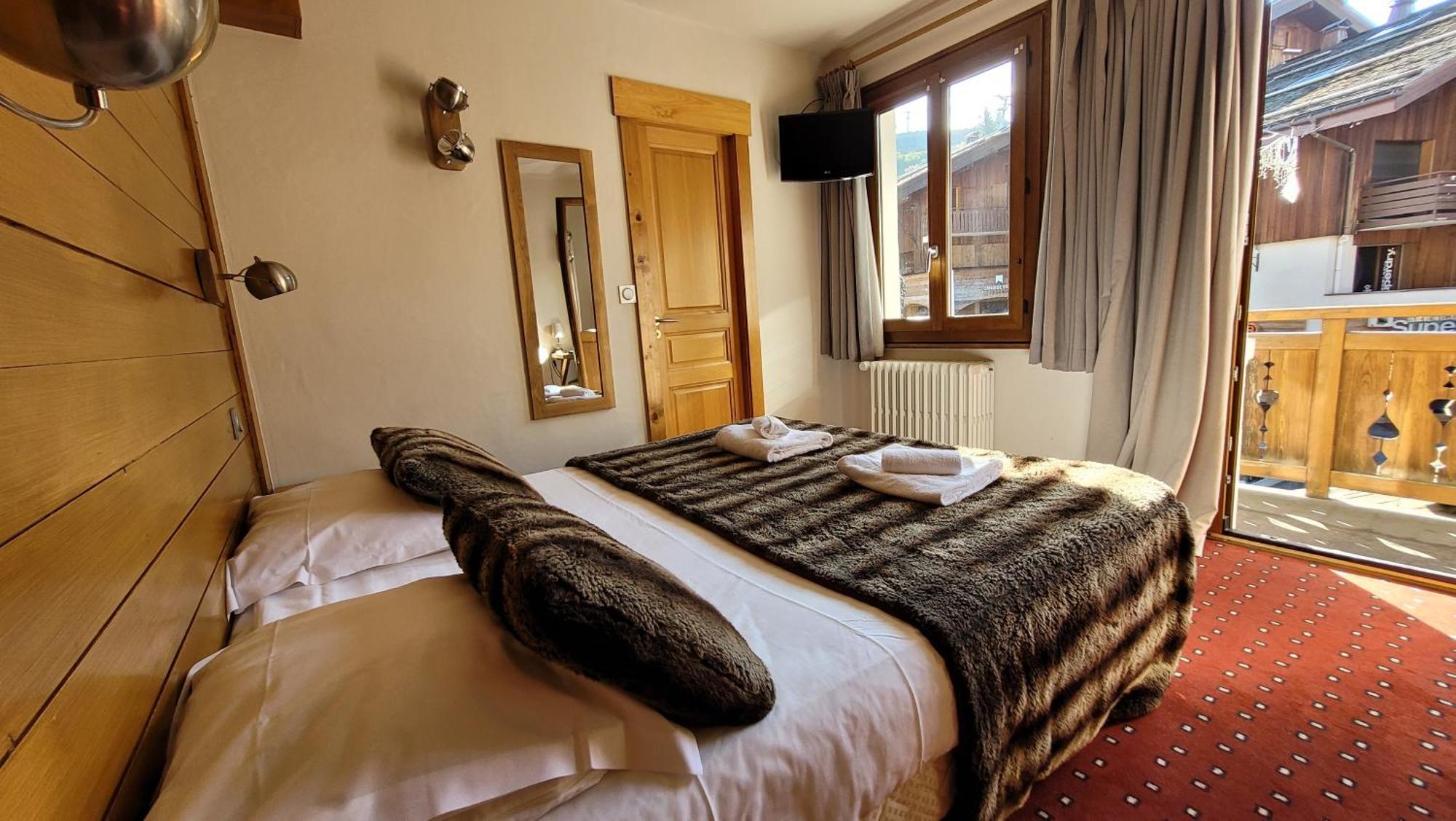 Twin Room,1550278627:JPEG