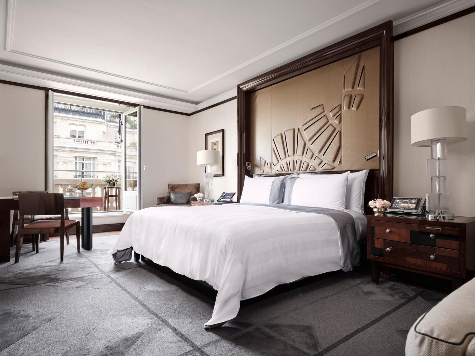 Grand Premier King Room