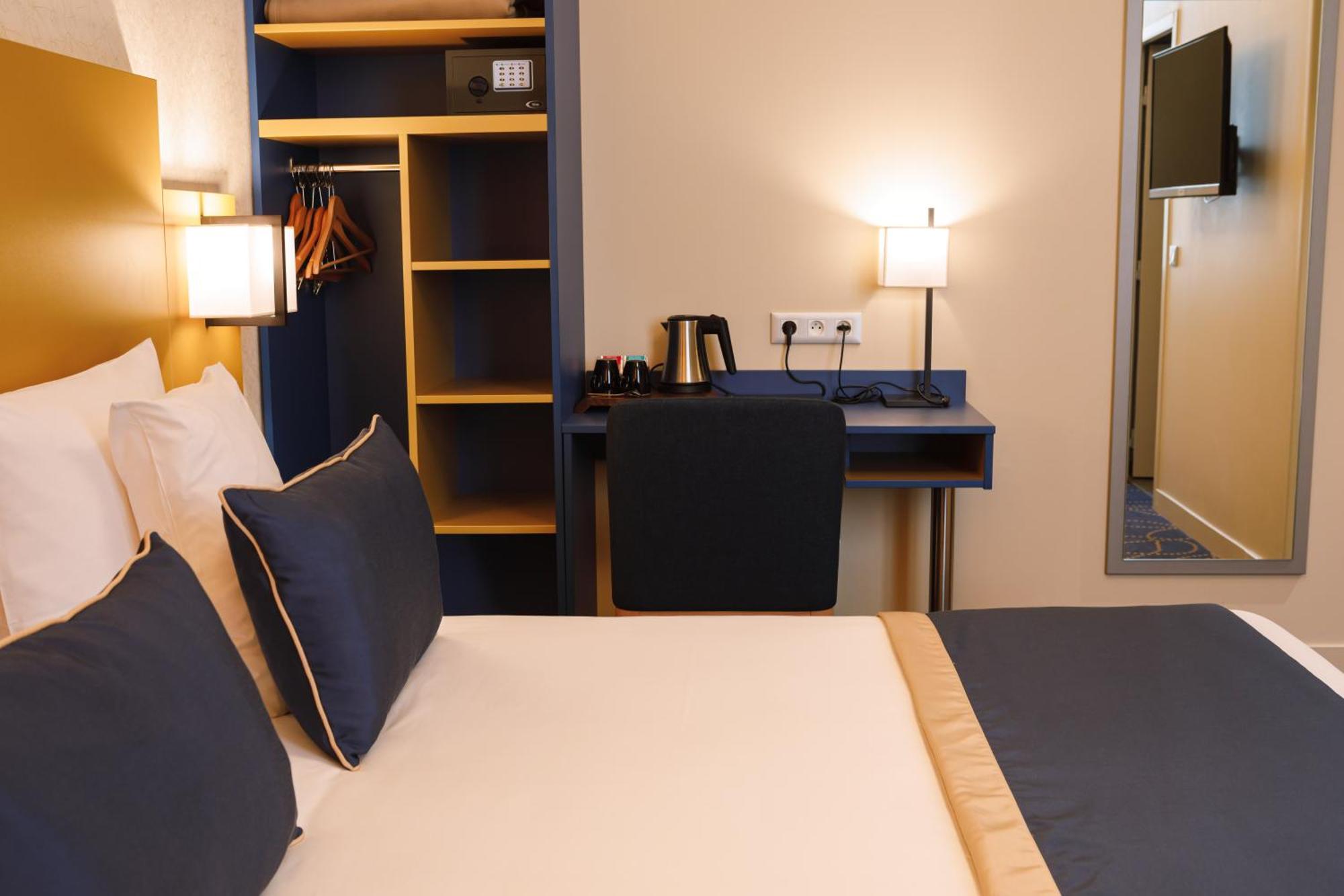 Air-conditioned Comfort Double Room
