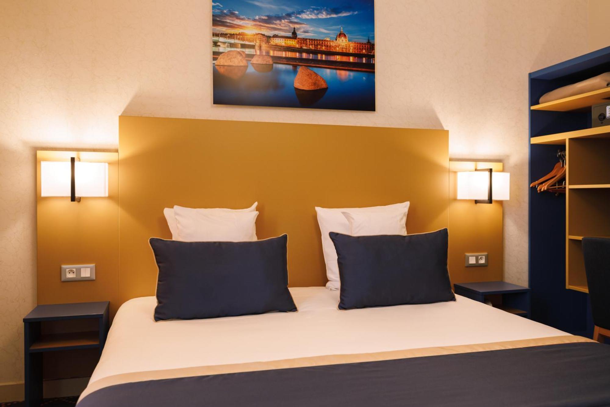Air-conditioned Superior Double Room