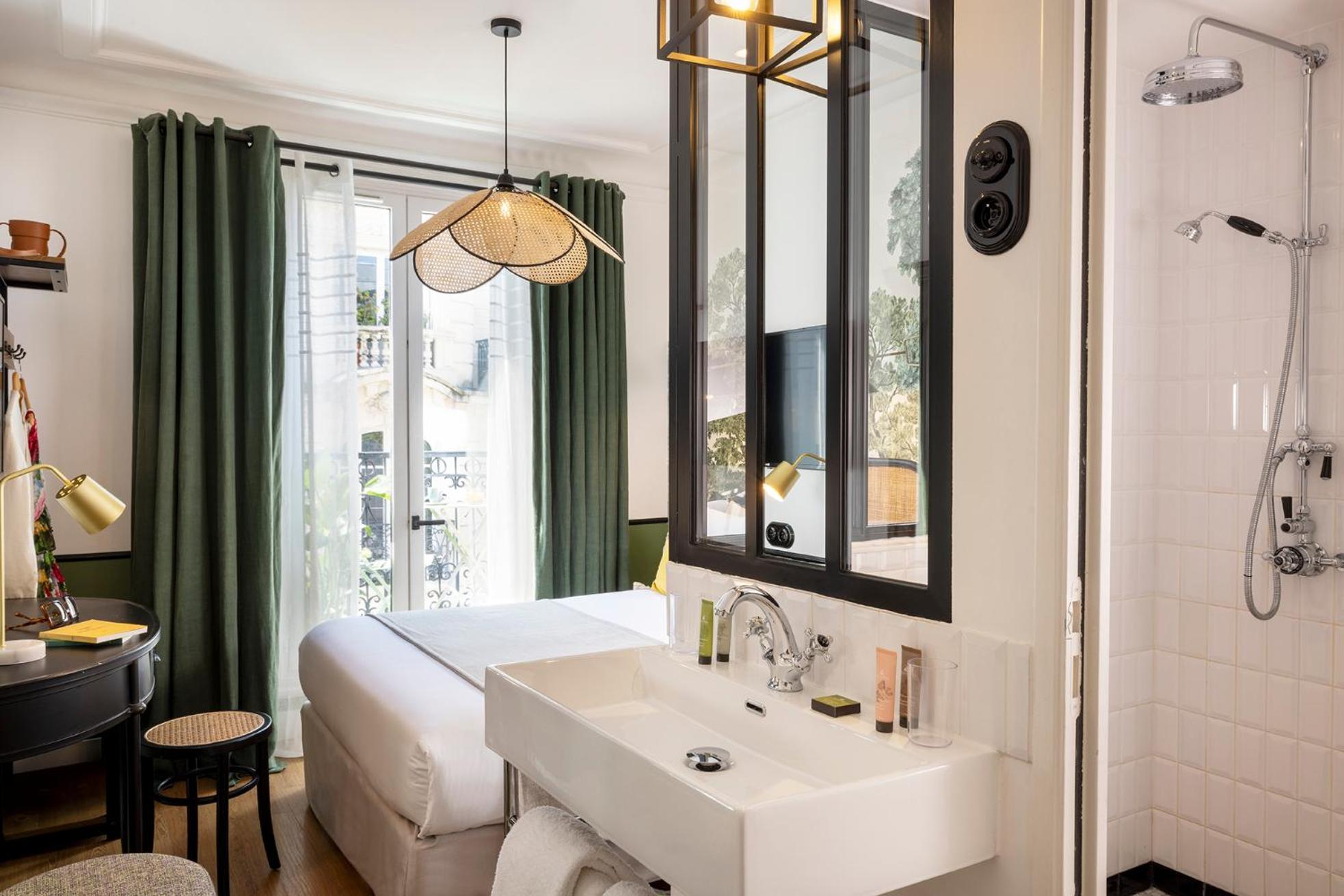 Double Room,1552814086:JPEG