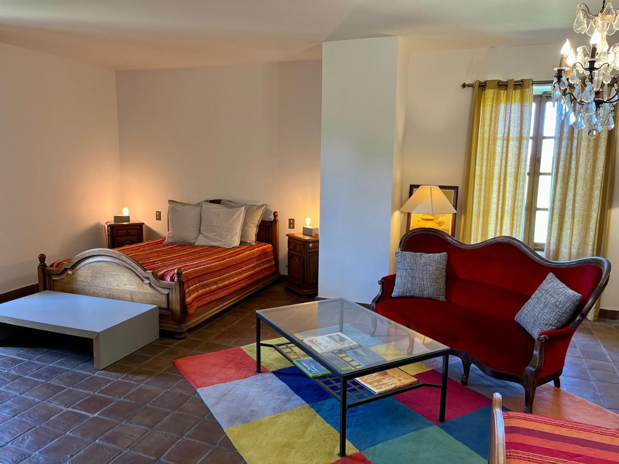 Deluxe King Suite