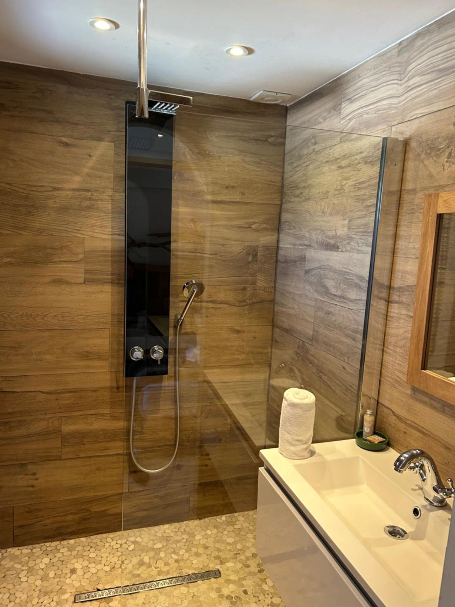 Double Room Private Bathroom