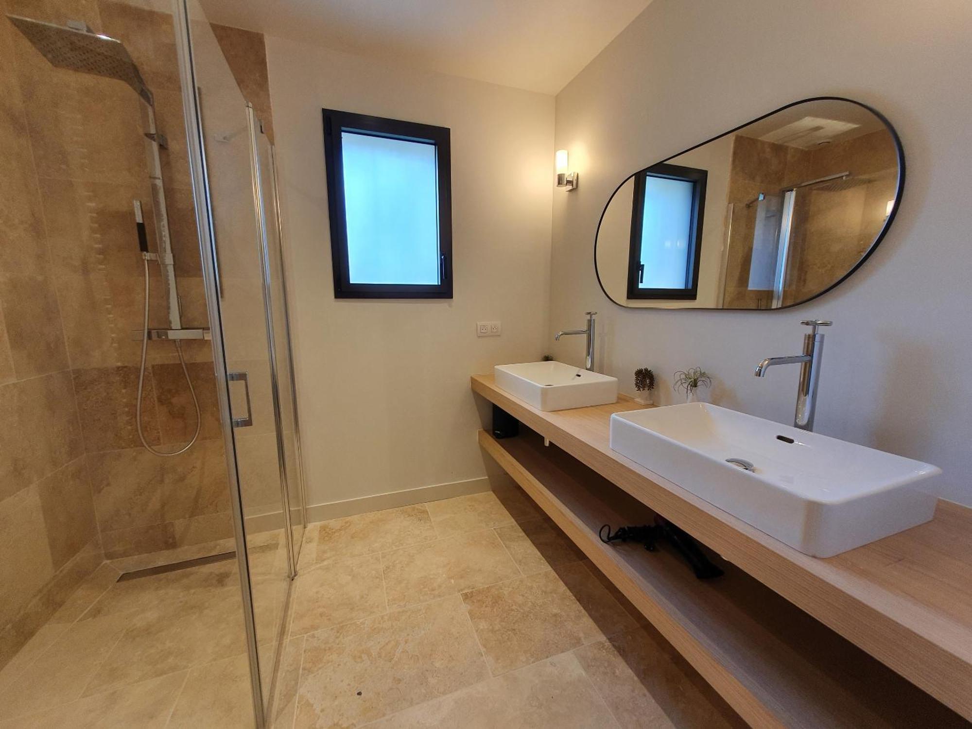 Double Room Private Bathroom