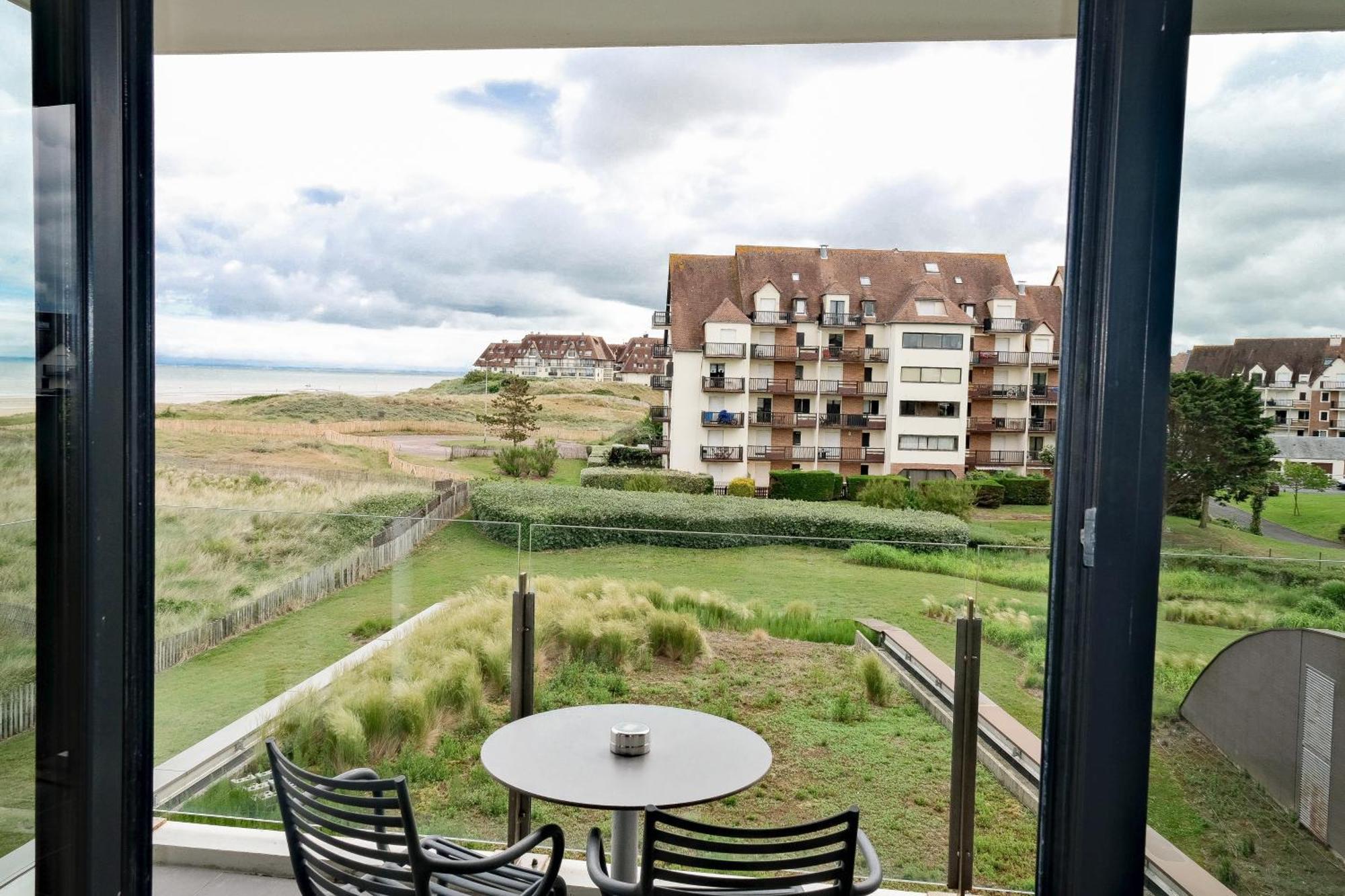 Deluxe Double Room with Side Sea View,1557982258:JPEG