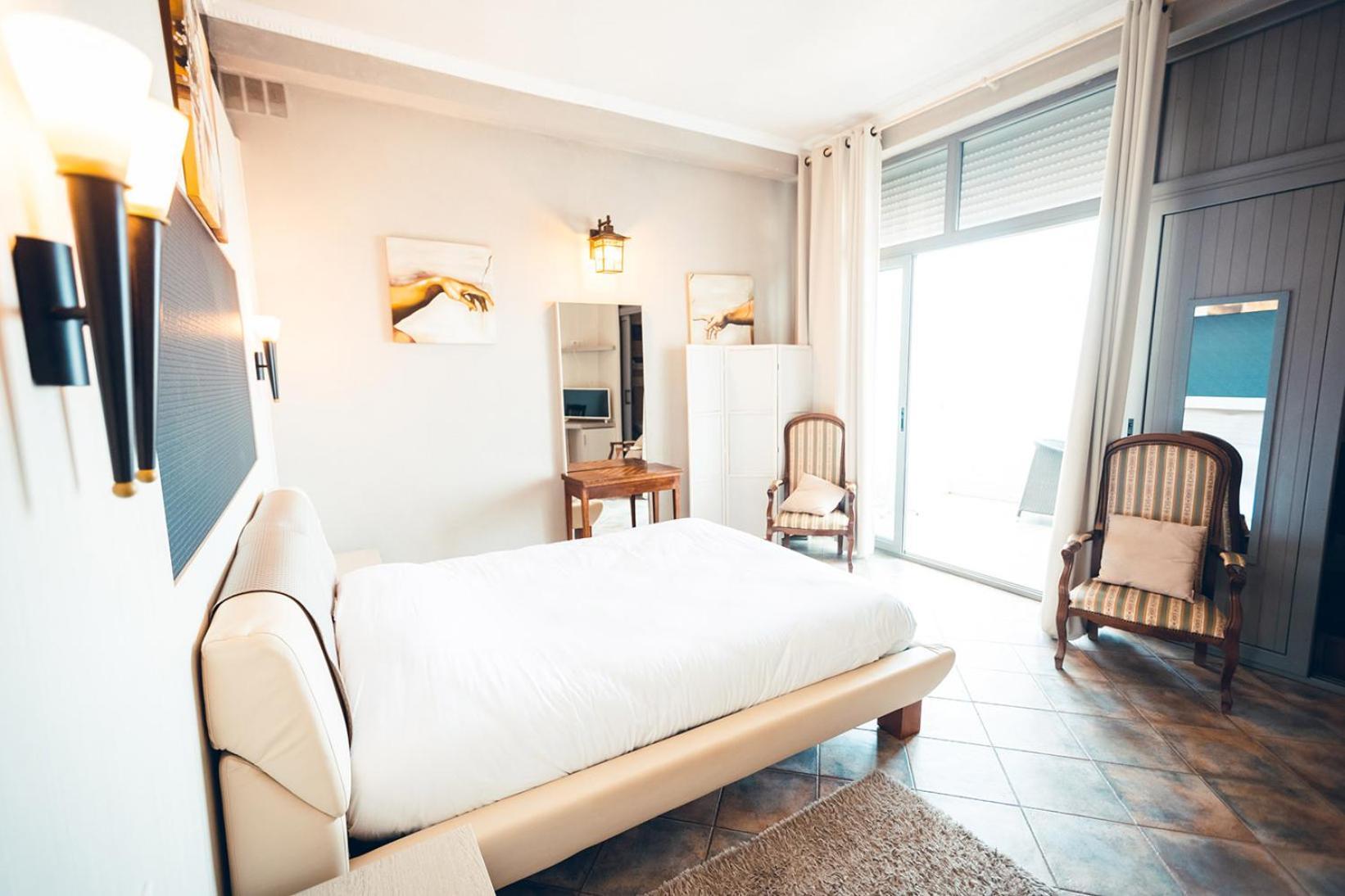 Deluxe King Room