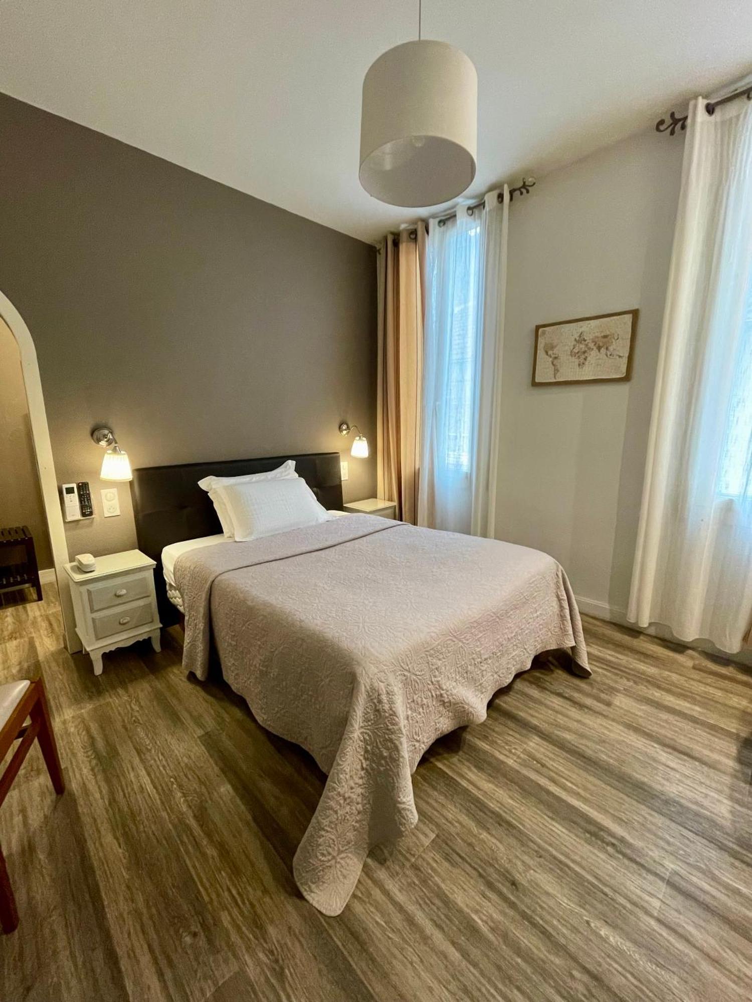 Single Room,1559625499:JPEG