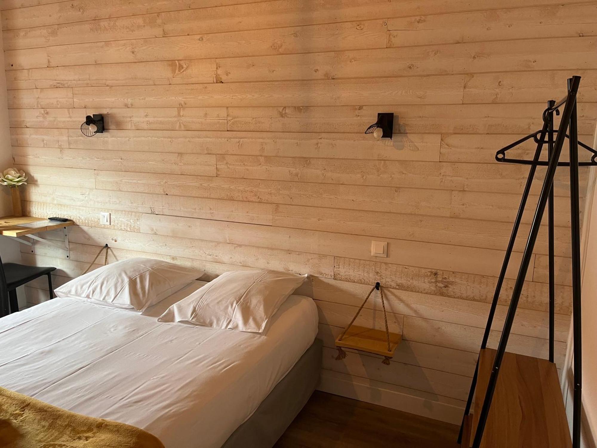 Standard Double Room,1566972098:JPEG