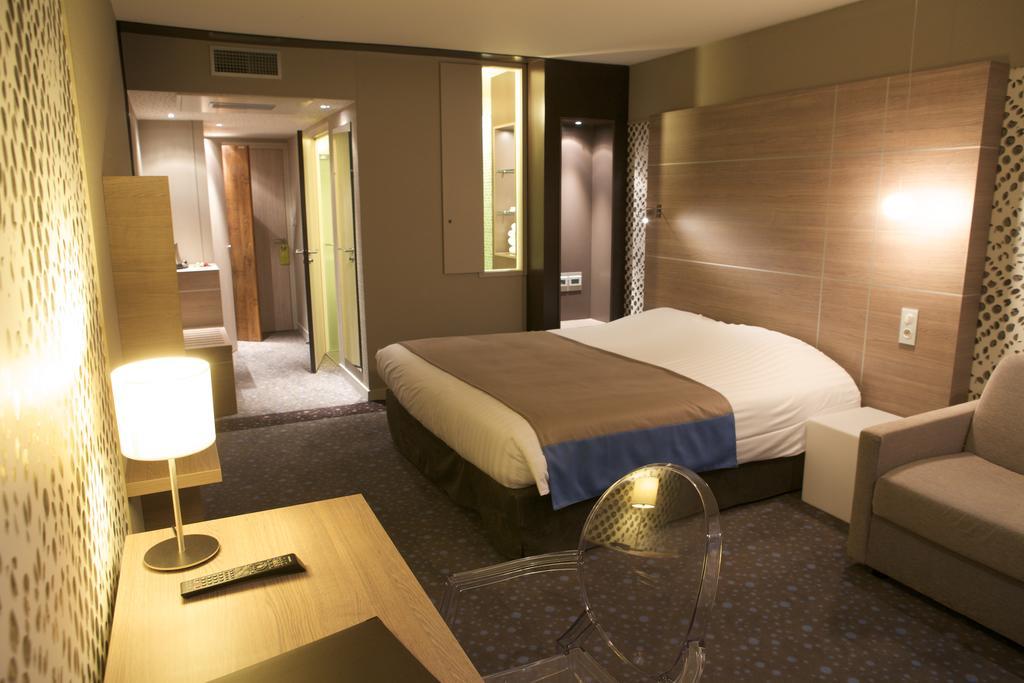 Triple Room,699183366:JPEG