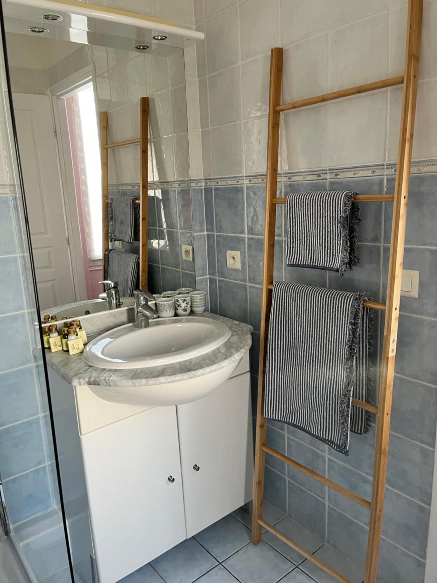 Classic Double Room with Courtyard View,1567025723:JPEG