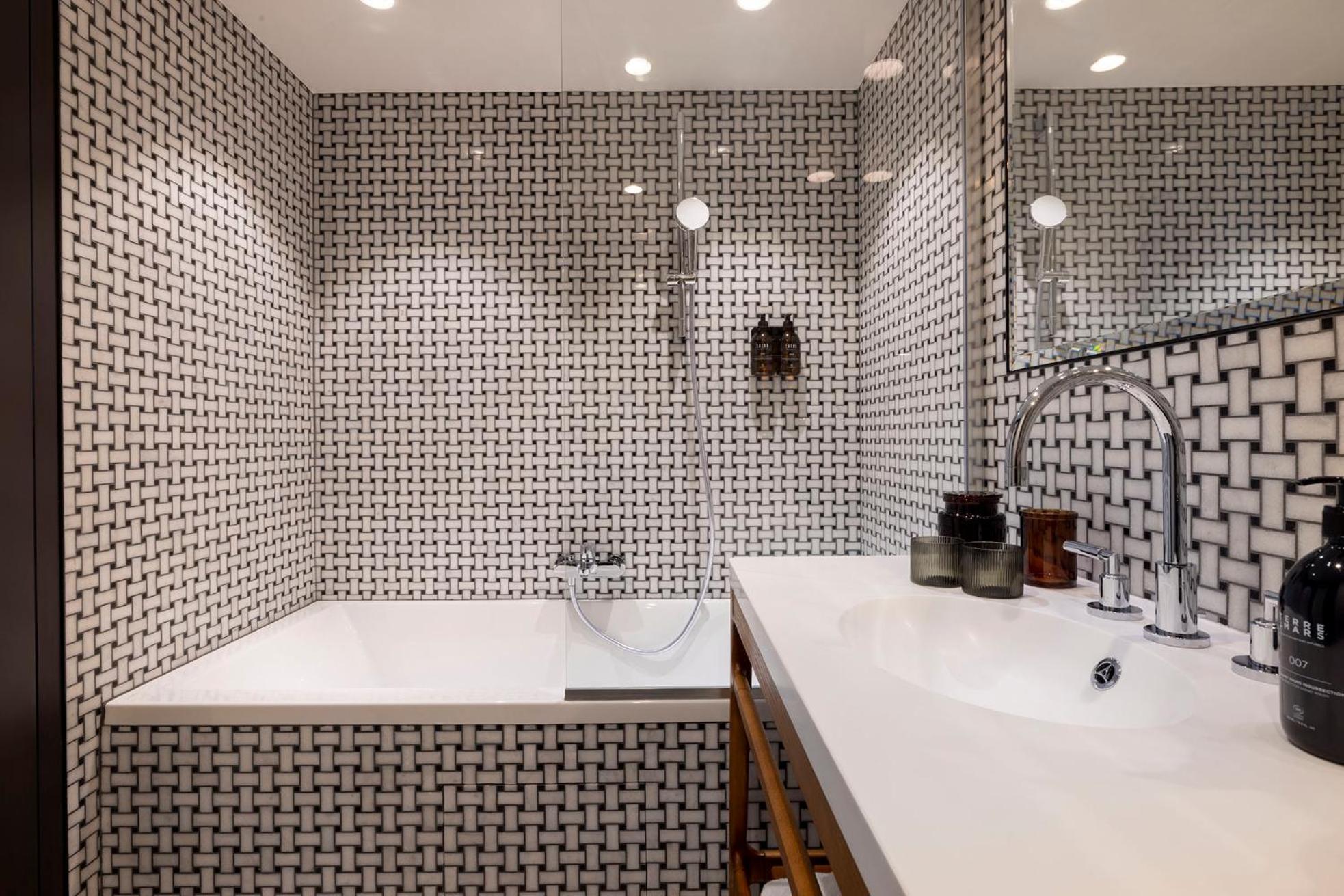 Two Connecting Double Rooms