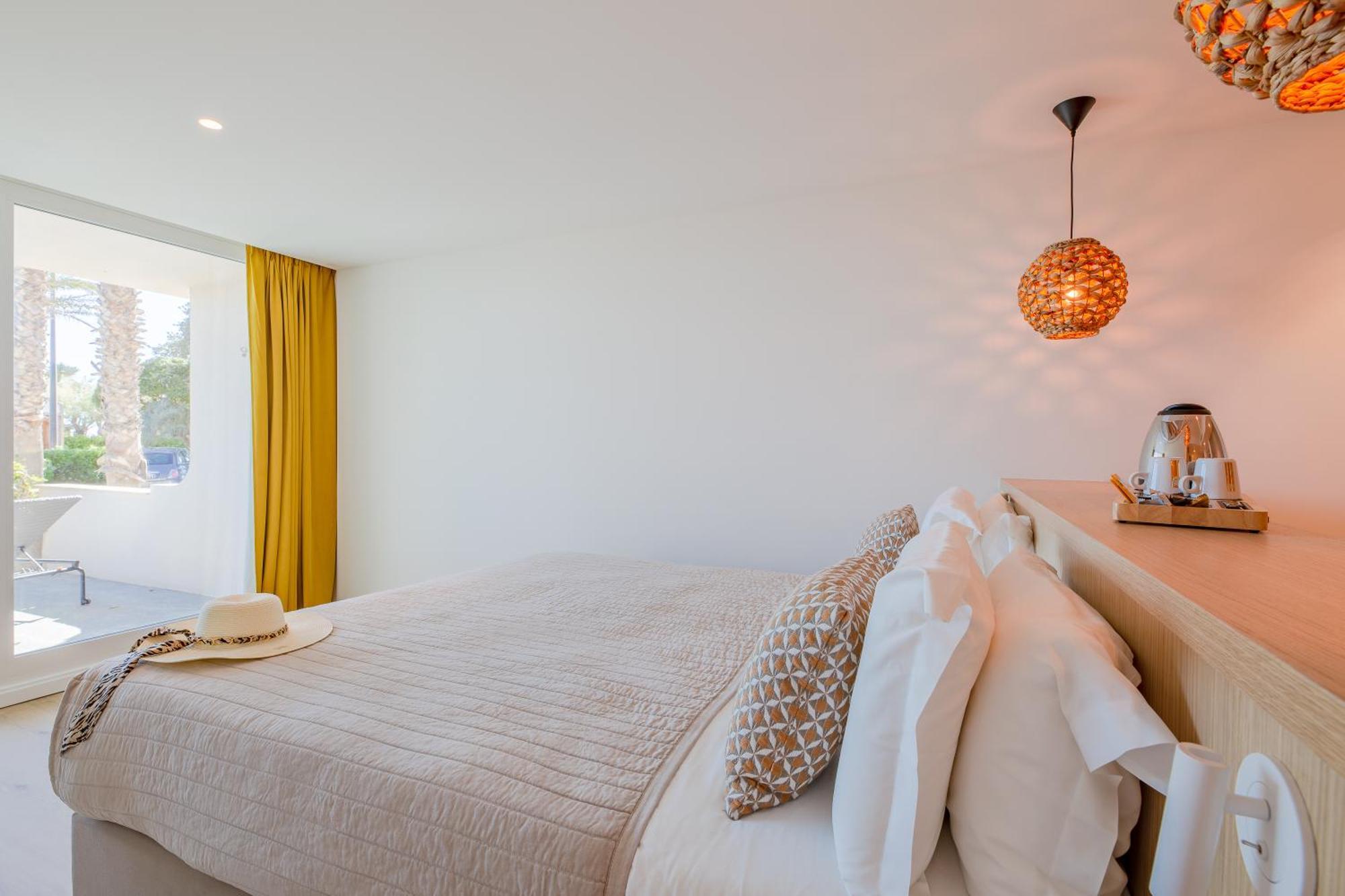Superior double room sea view terrace ground floor