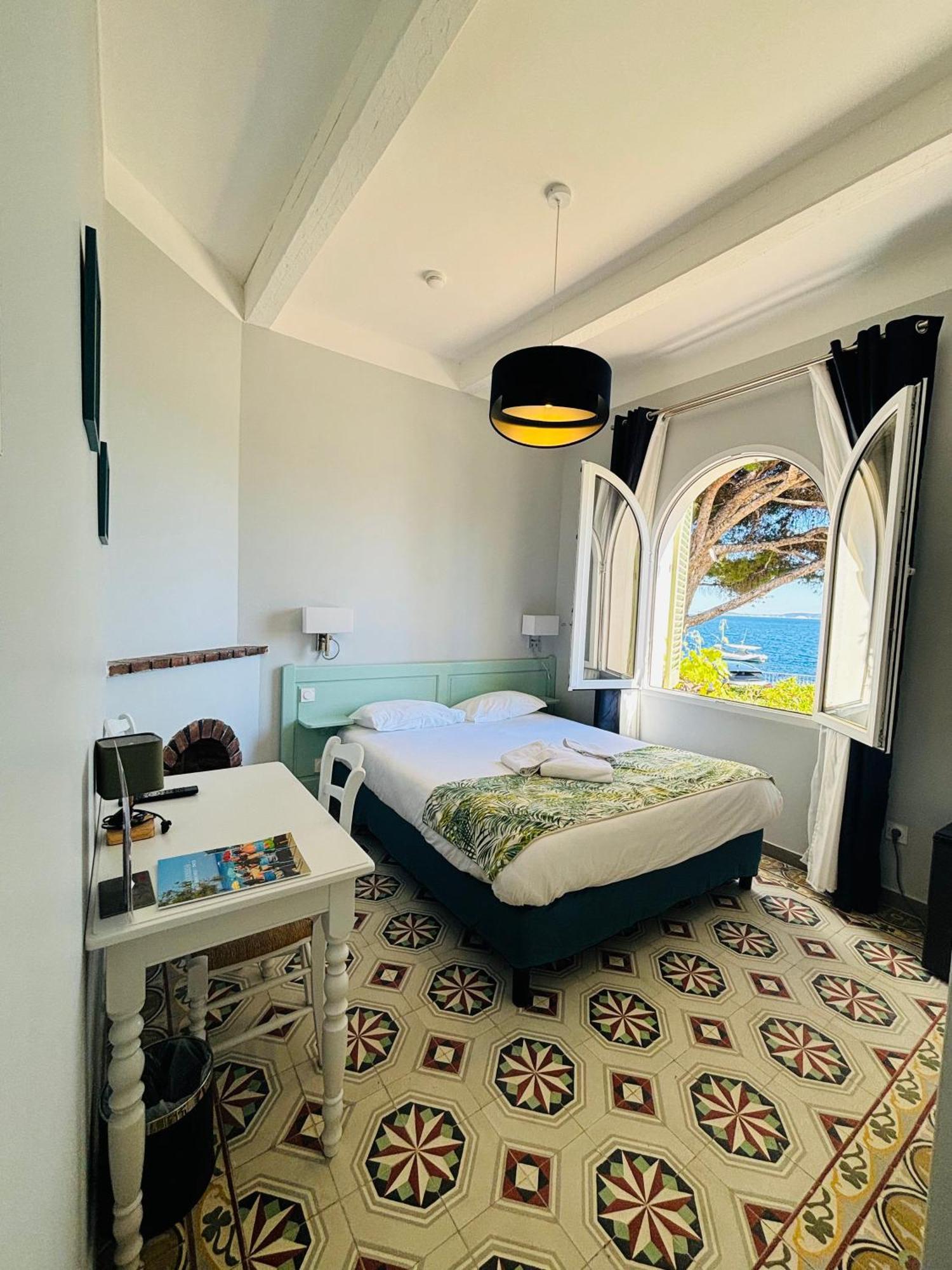 Double Room - Sea View,1576786571:JPEG