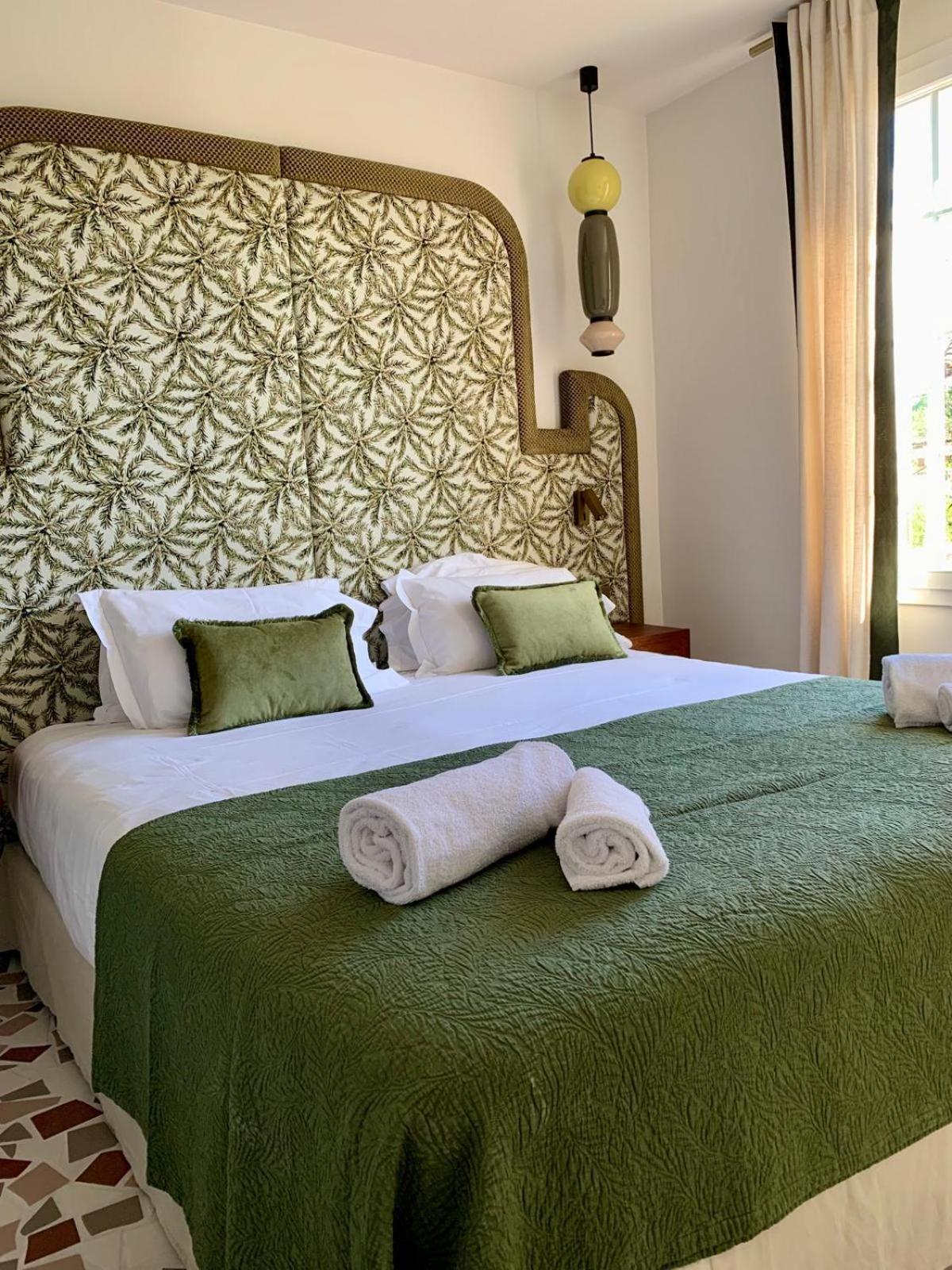 Standard Double Room,1578609785:JPEG