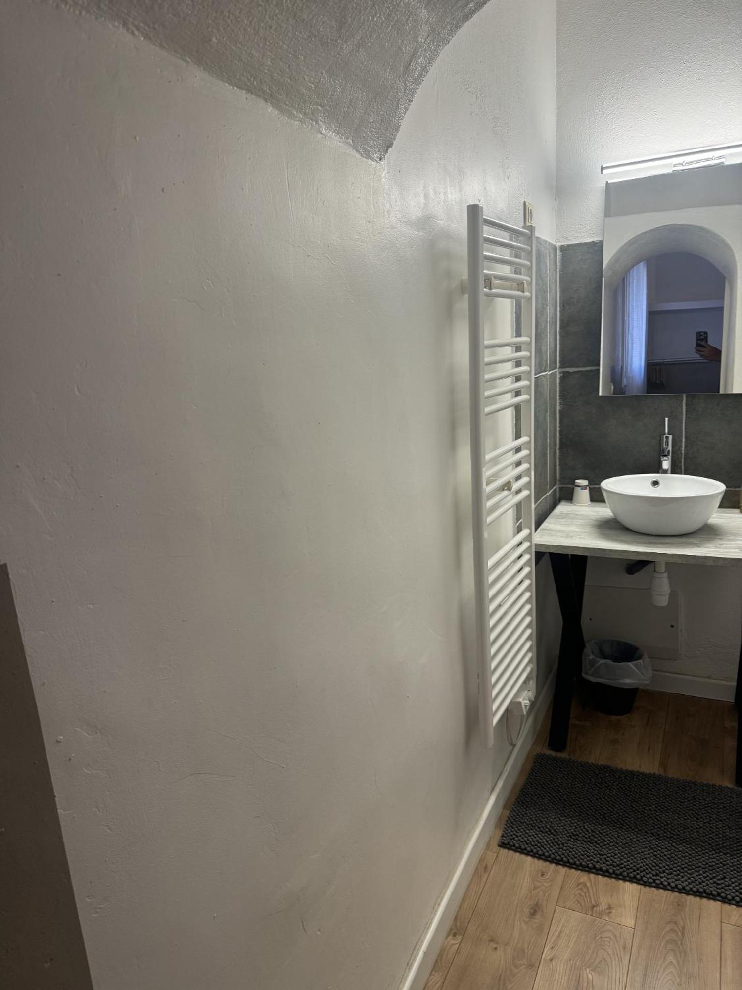 Camera Matrimoniale/Doppia con Letti Singoli con Bagno Privato