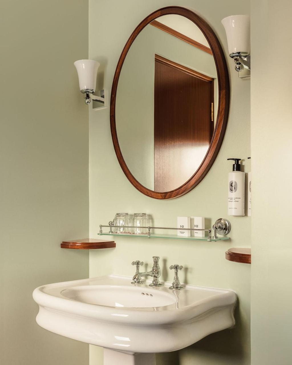 Double Queen "Signature" Room