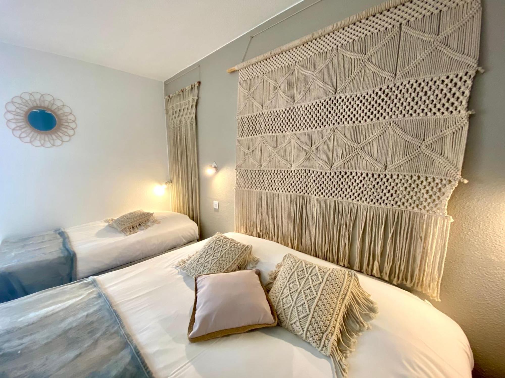 Triple Room (2 Adults + 1 Child),1758287594:JPEG