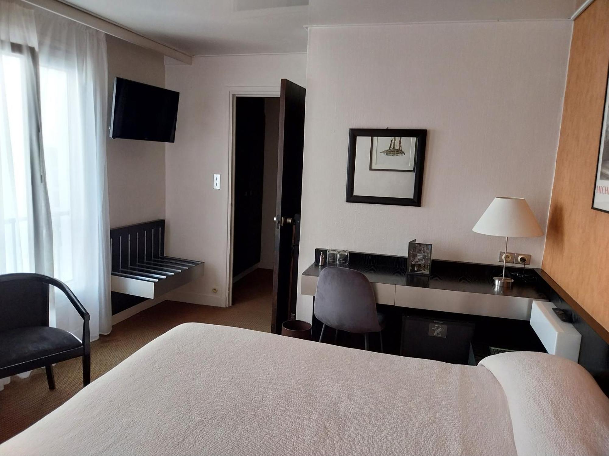 Superior Queen Room