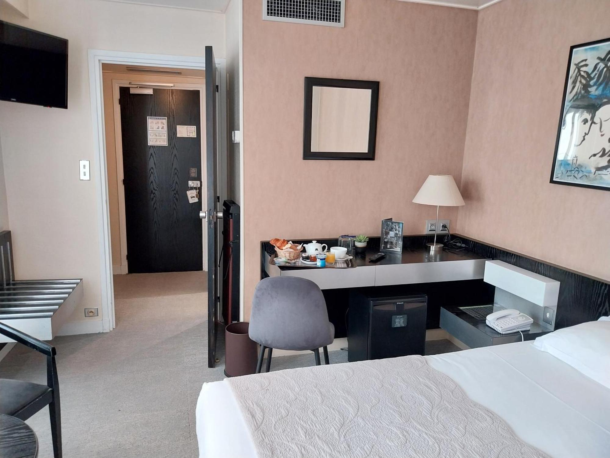 Superior Queen Room
