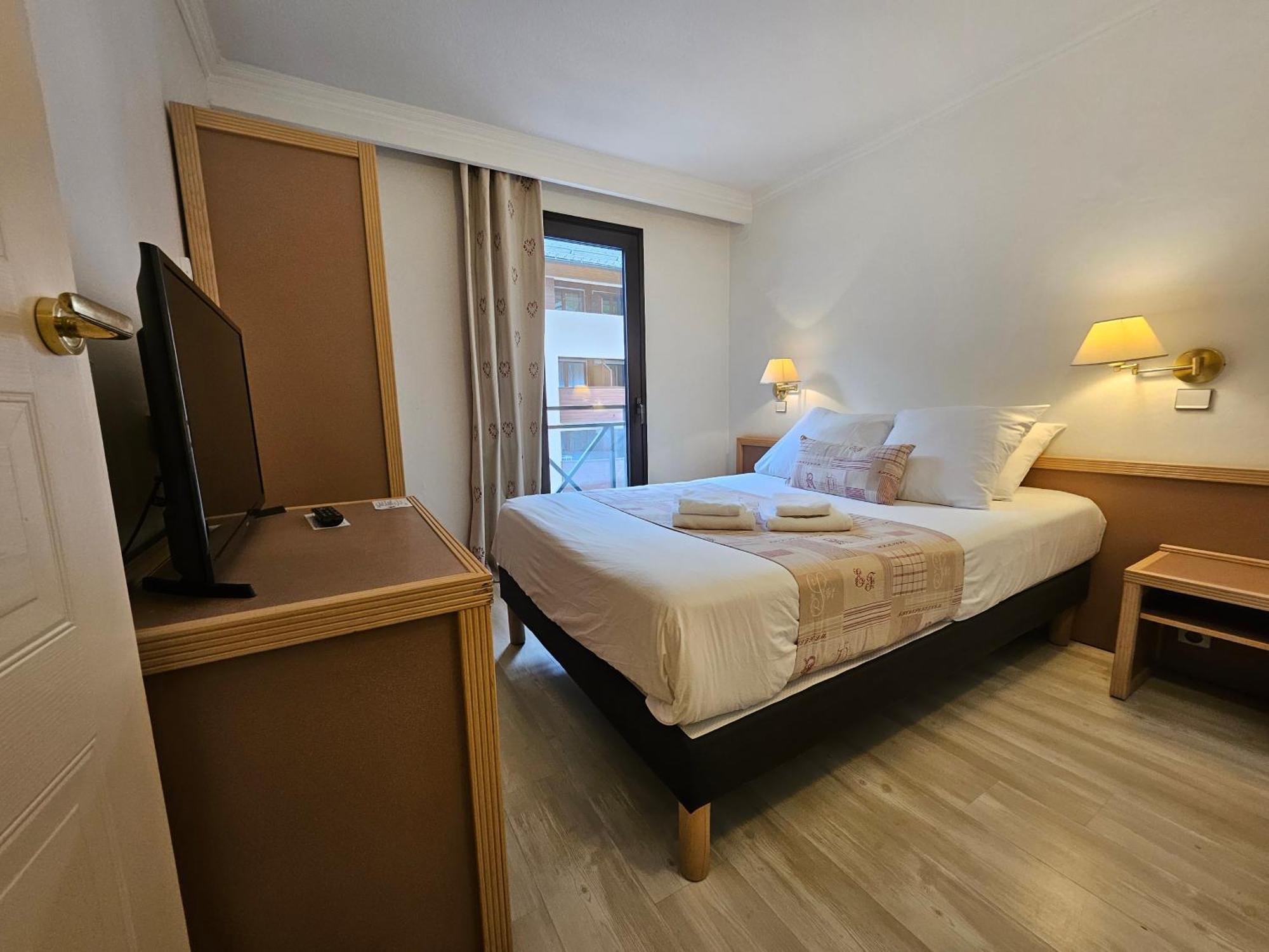Standard Single Room,1594675115:JPEG