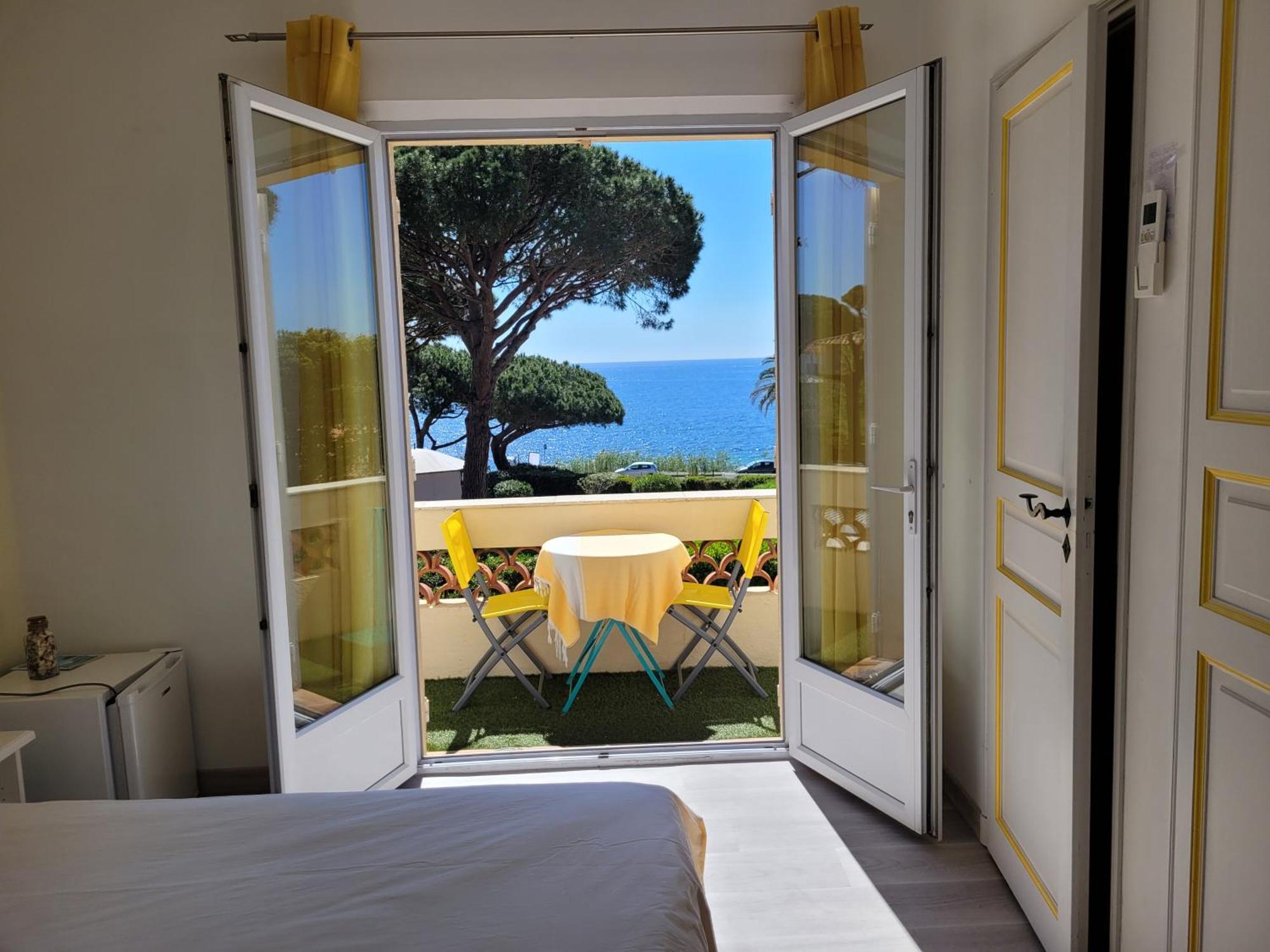 Twin Room Sea View,1616448259:JPEG