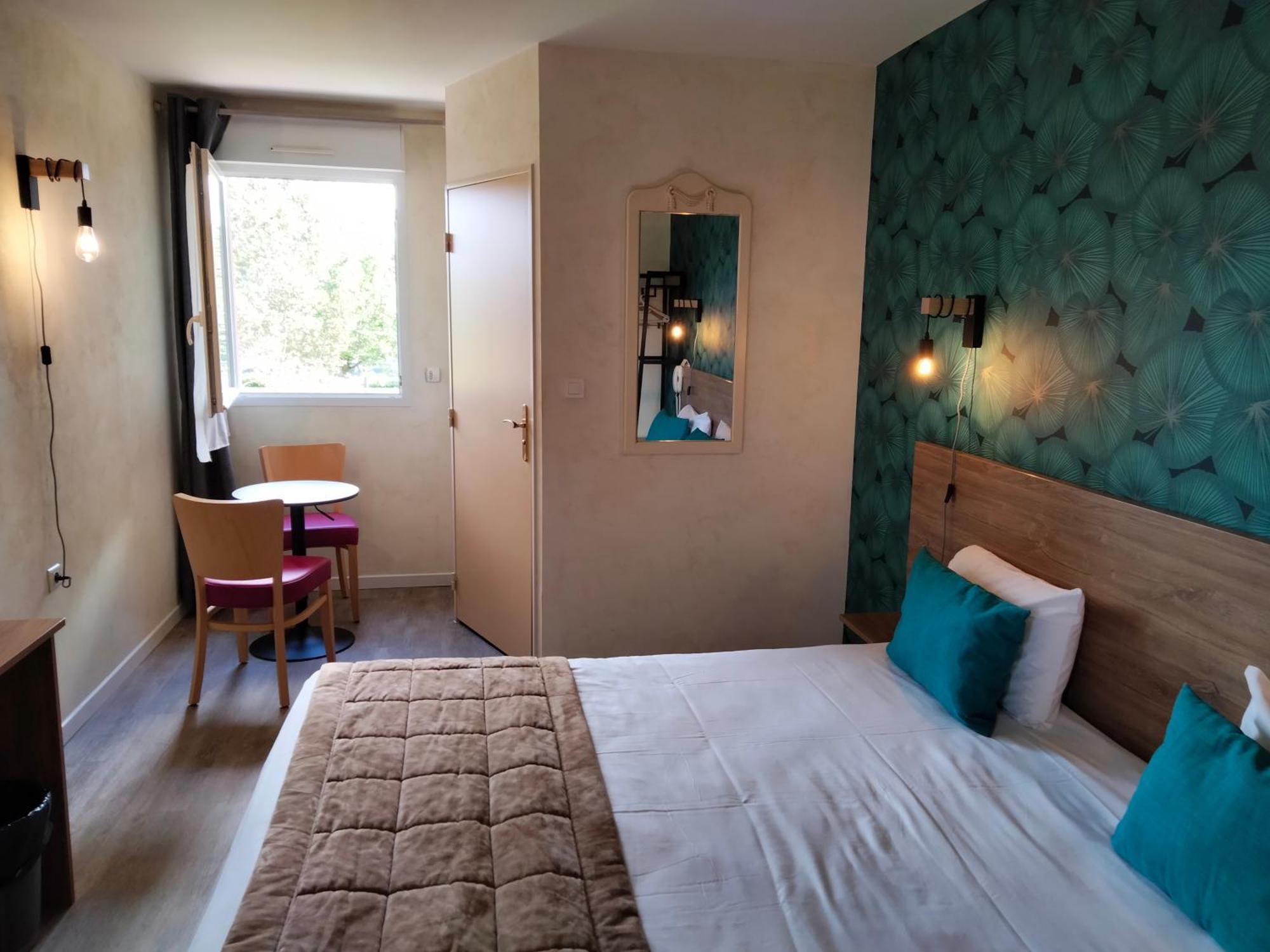 Double Room Shower