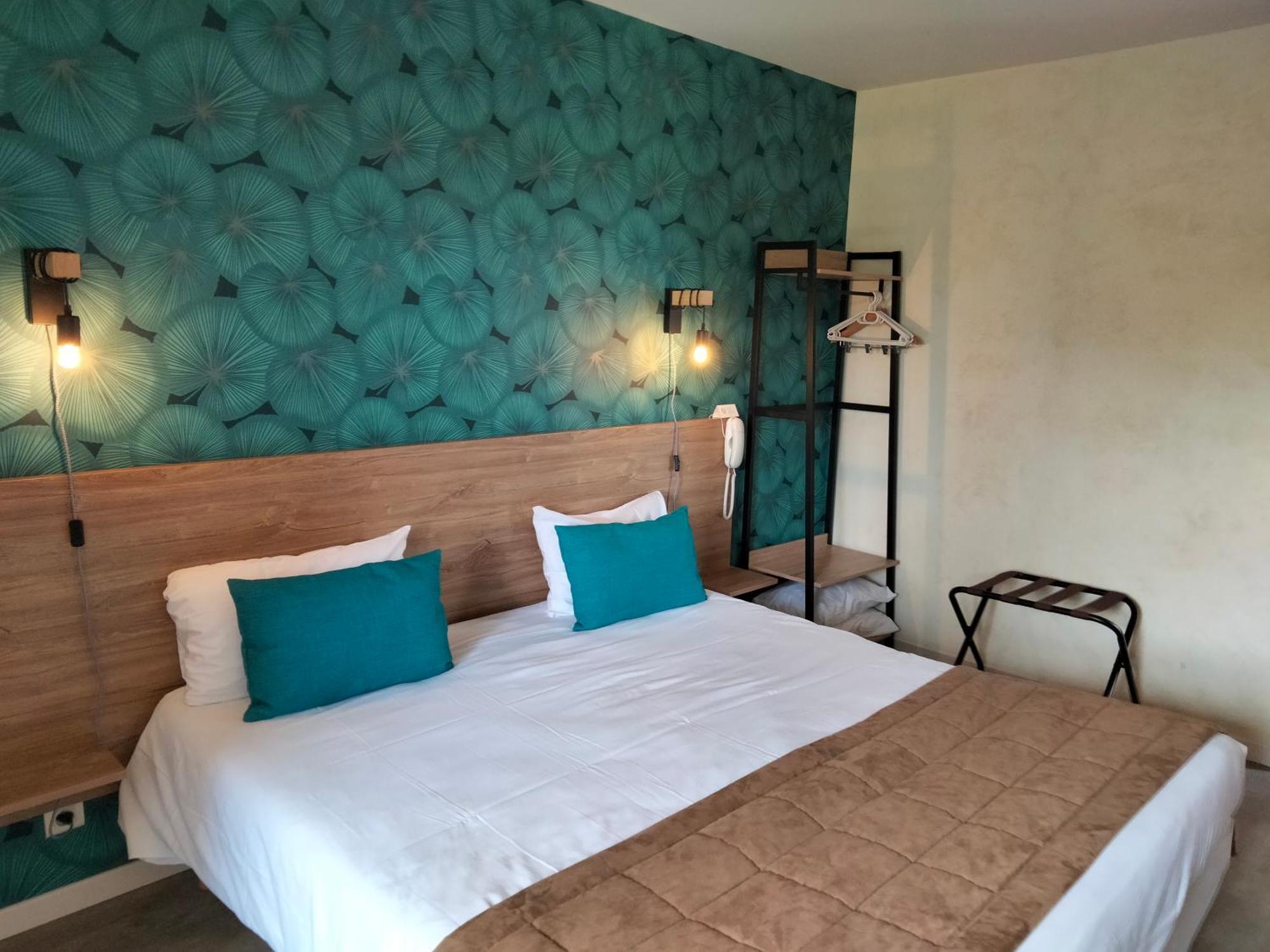 Double Room Shower