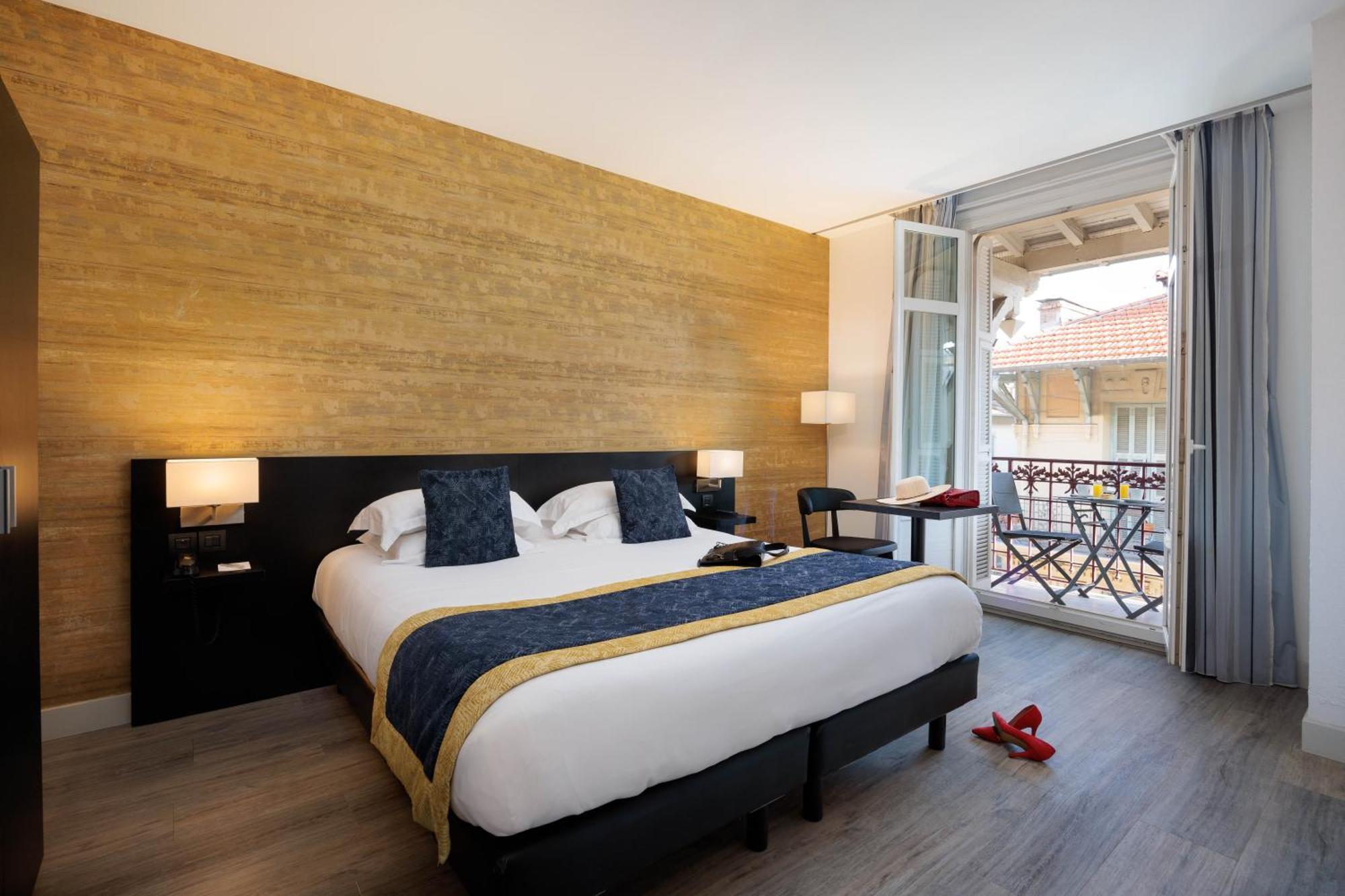 Deluxe King Room Balcony