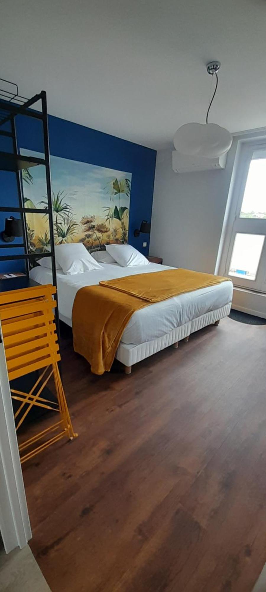 One-Bedroom Apartment Terrace,1592046204:JPEG