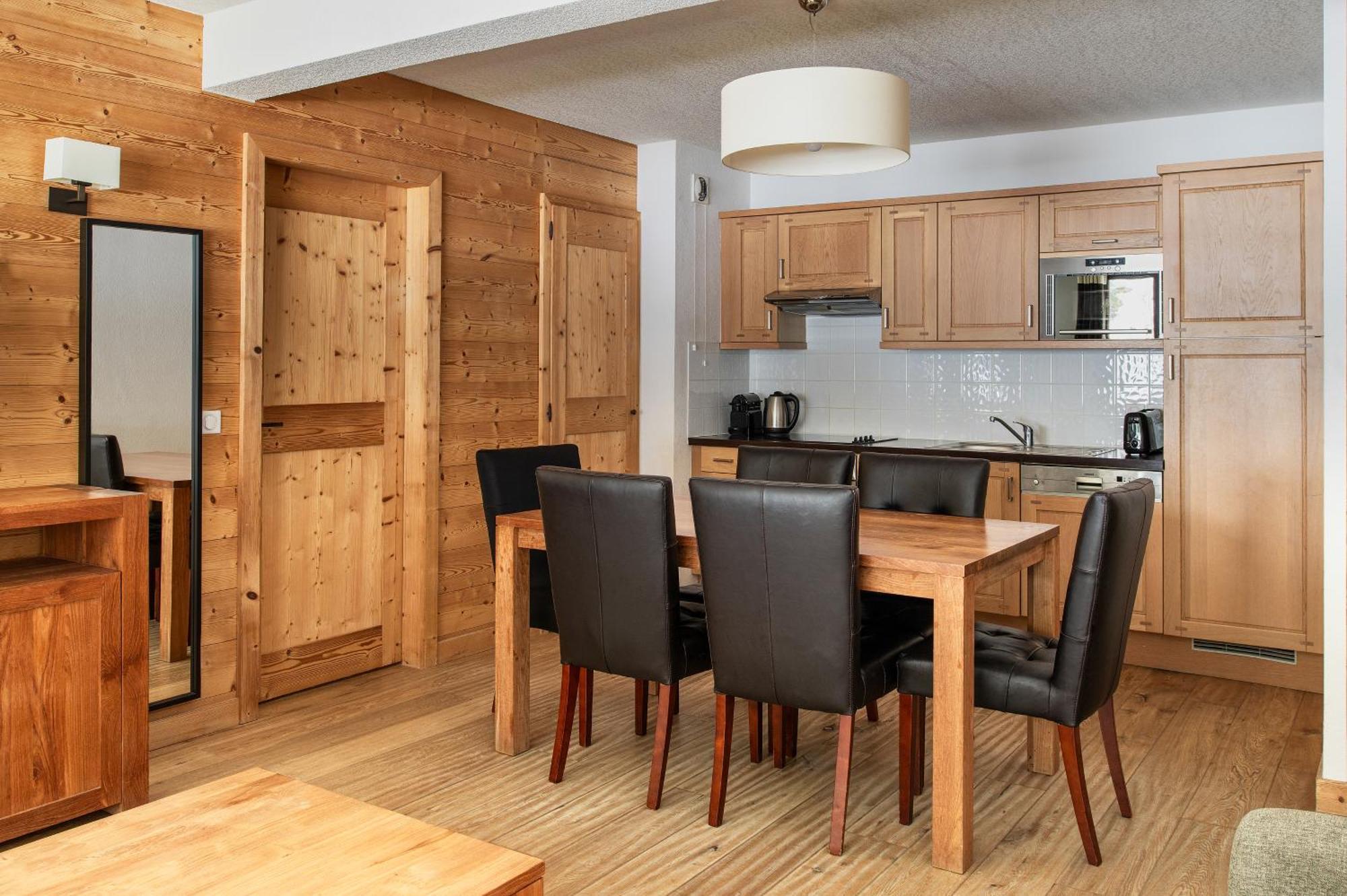 2 Bedroom Apartment max