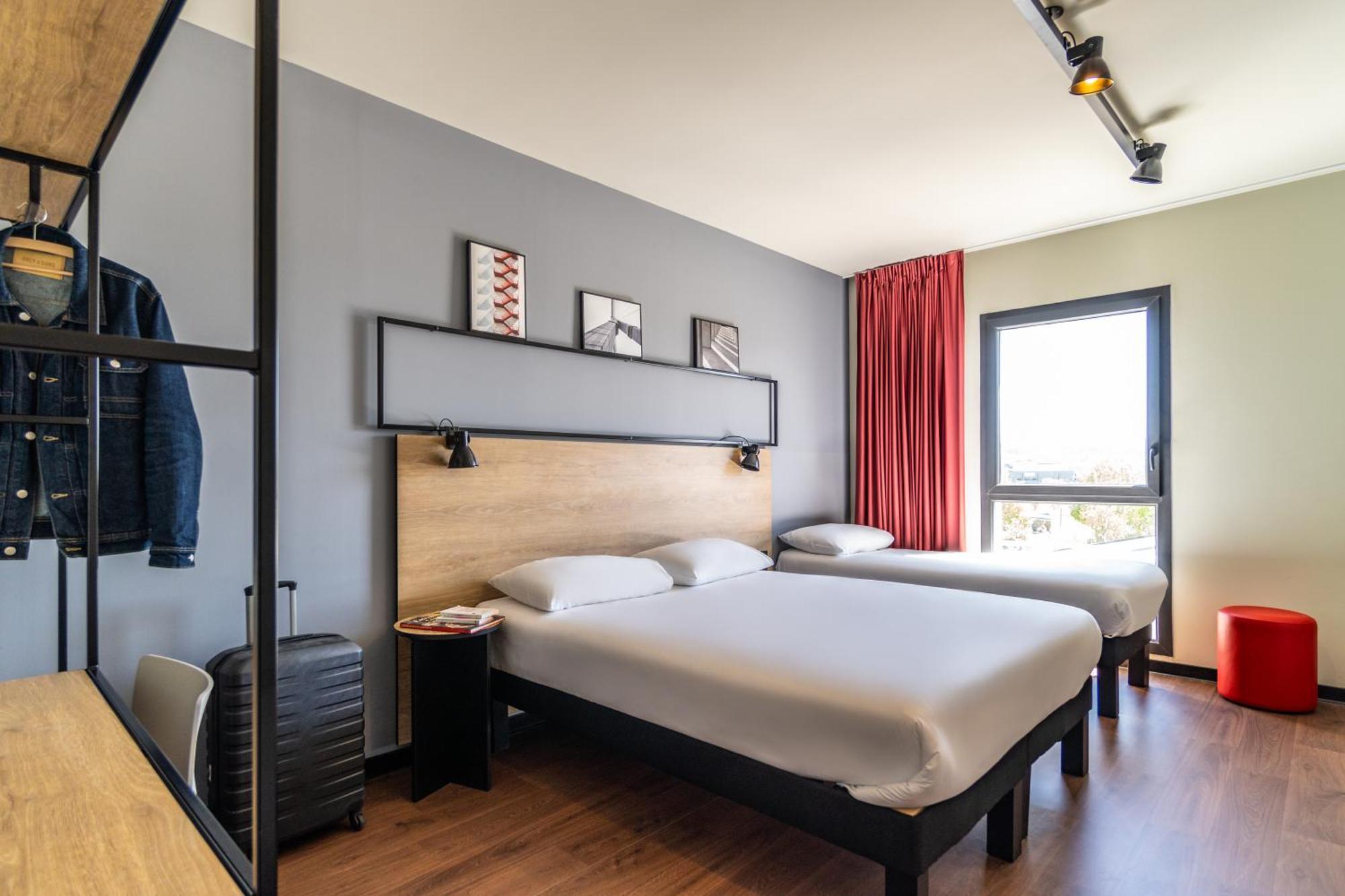 Chambre Double Standard avec Lit Double et Lit Simple